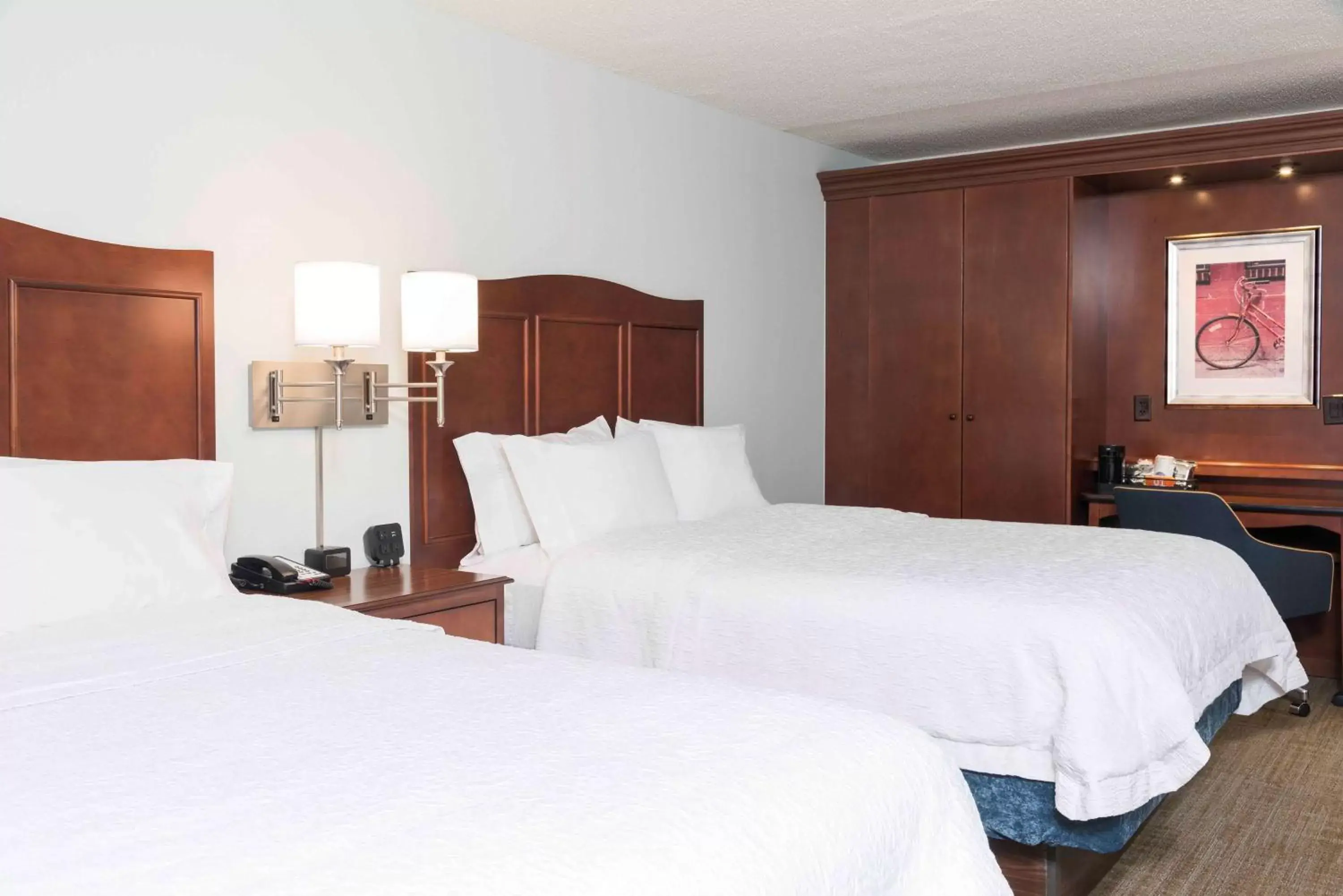 Bedroom, Bed in Hampton Inn Grand Rapids/North