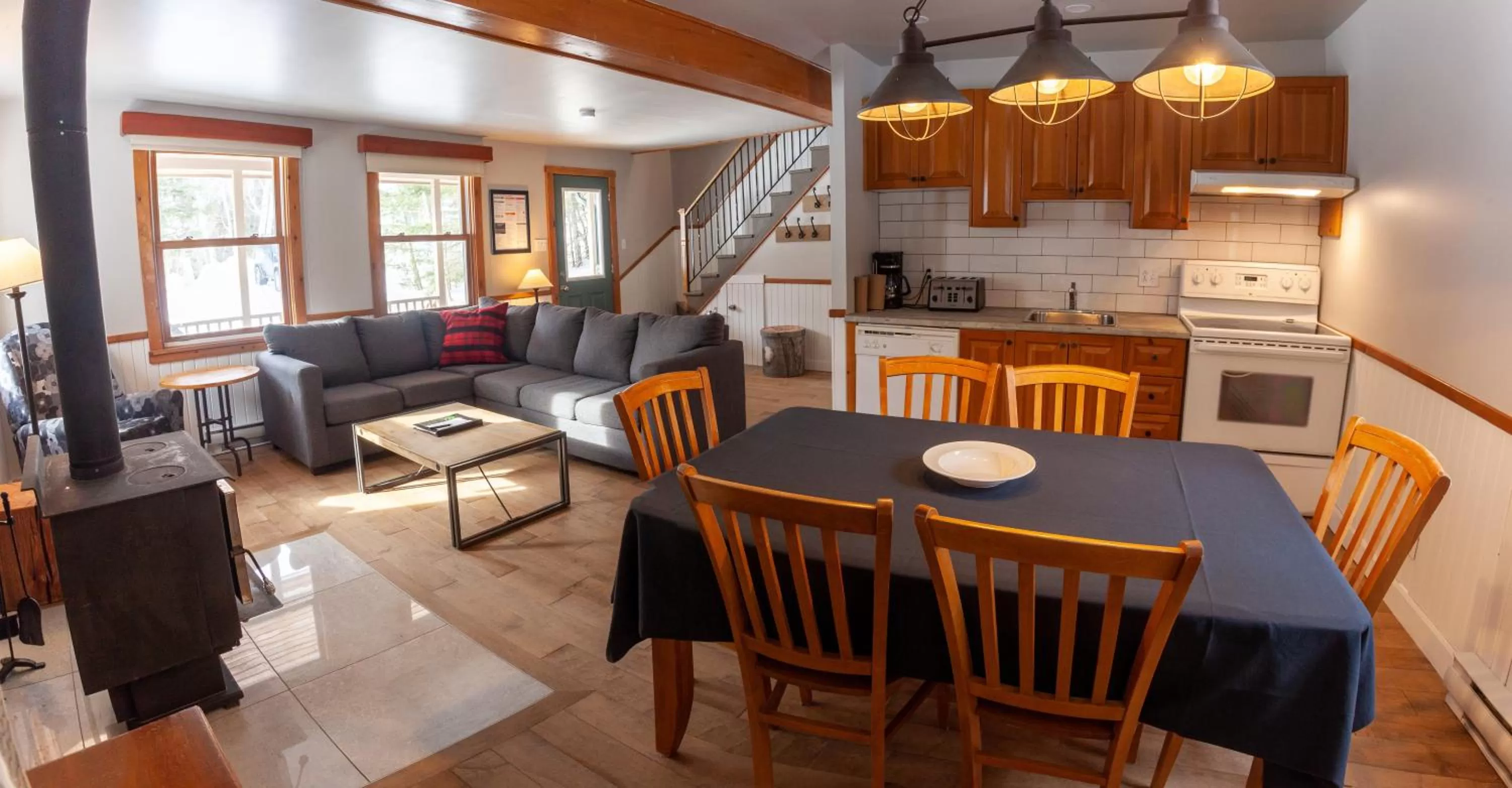 Kitchen or kitchenette in Gîte du Mont-Albert - Sepaq