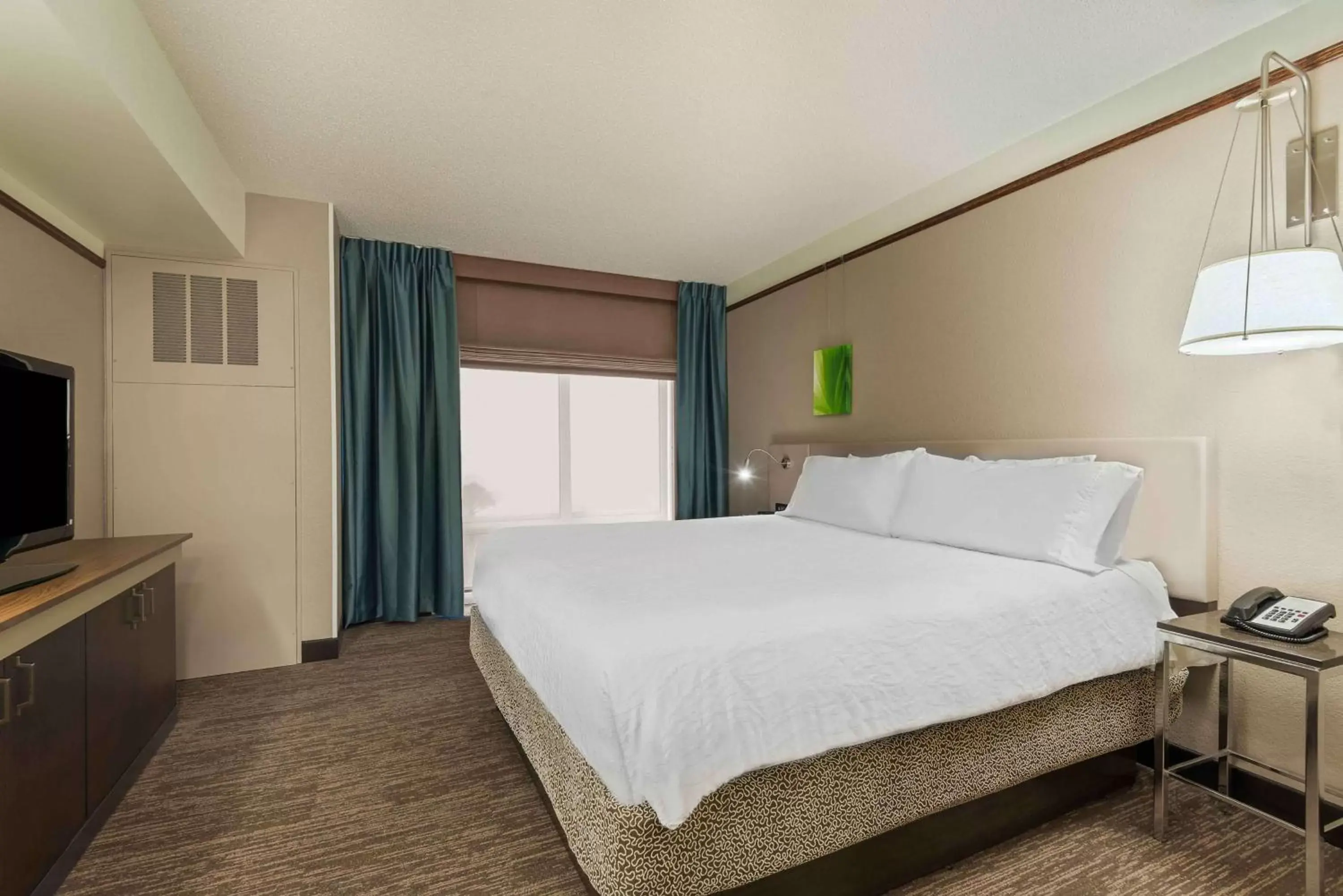 Bedroom, Bed in Hilton Garden Inn Wilmington Mayfaire Town Center