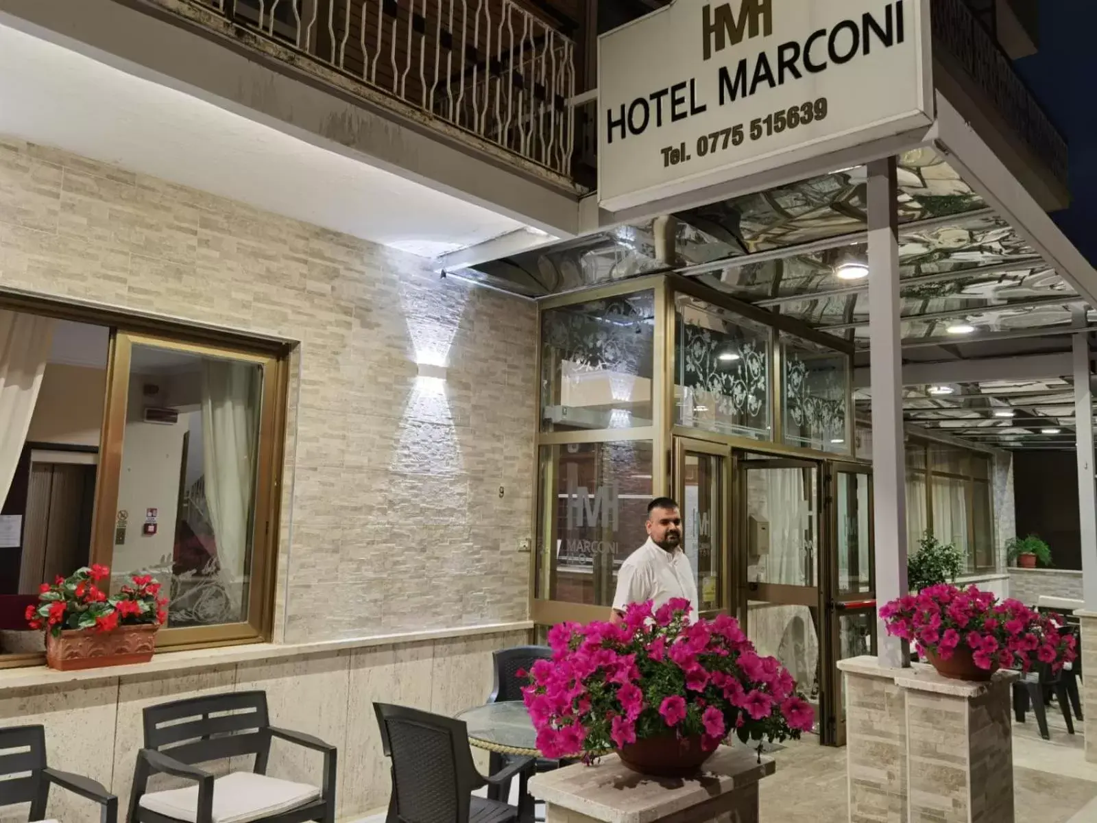 Patio in Hotel Marconi