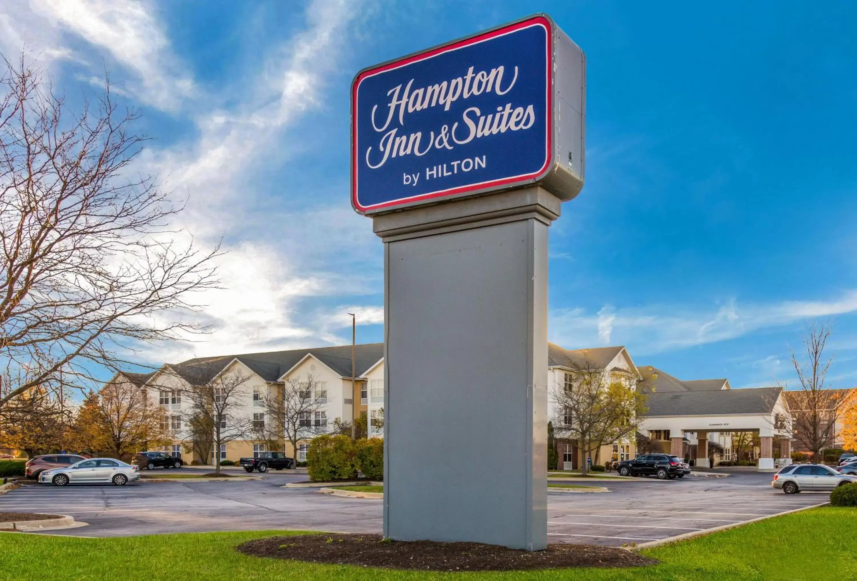 Property building in Hampton Inn & Suites Chicago-Hoffman Estates Property building in Hampton Inn & Suites Chicago-Hoffman Estates