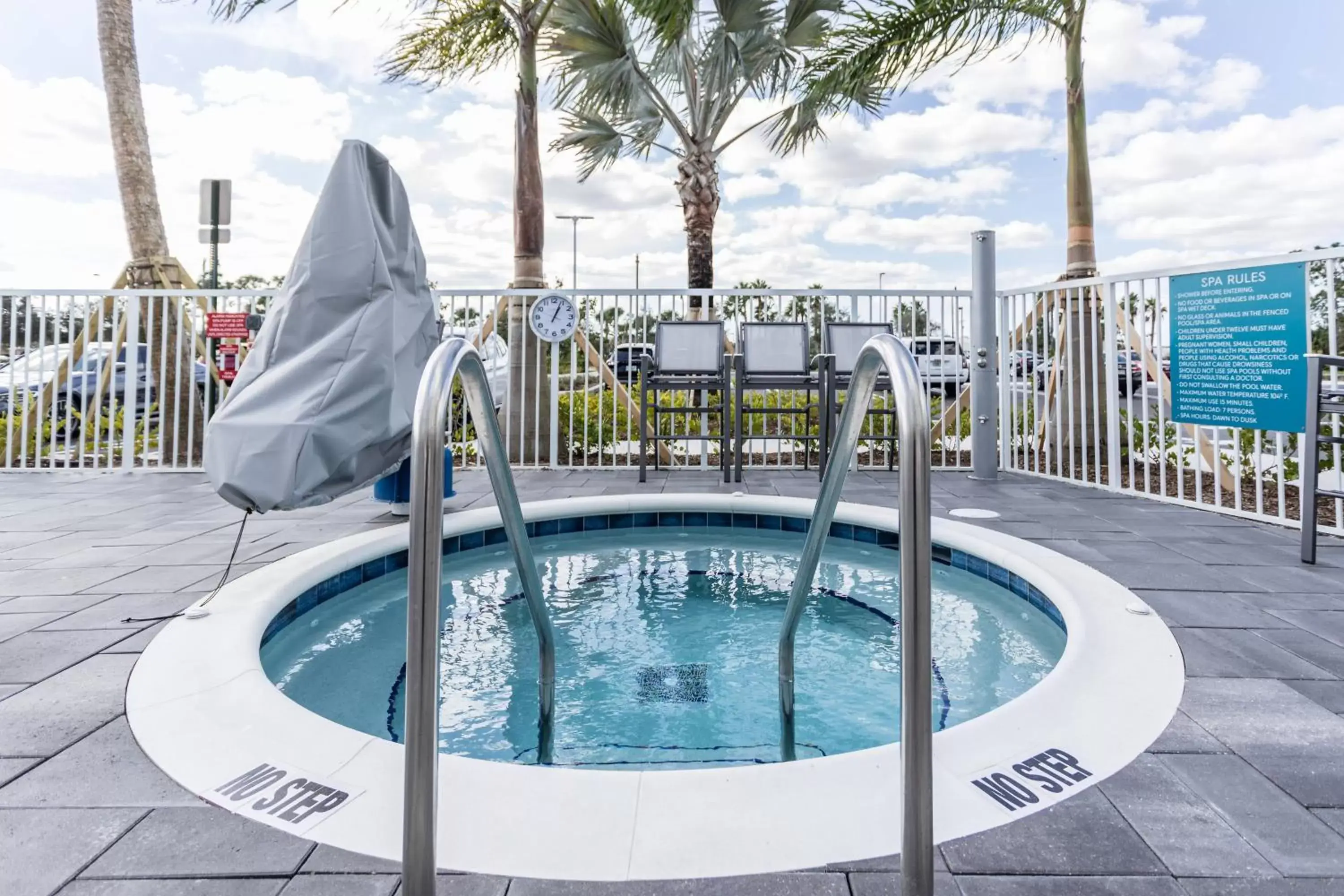 Area and facilities, Swimming Pool in TownePlace Suites Port St. Lucie I-95