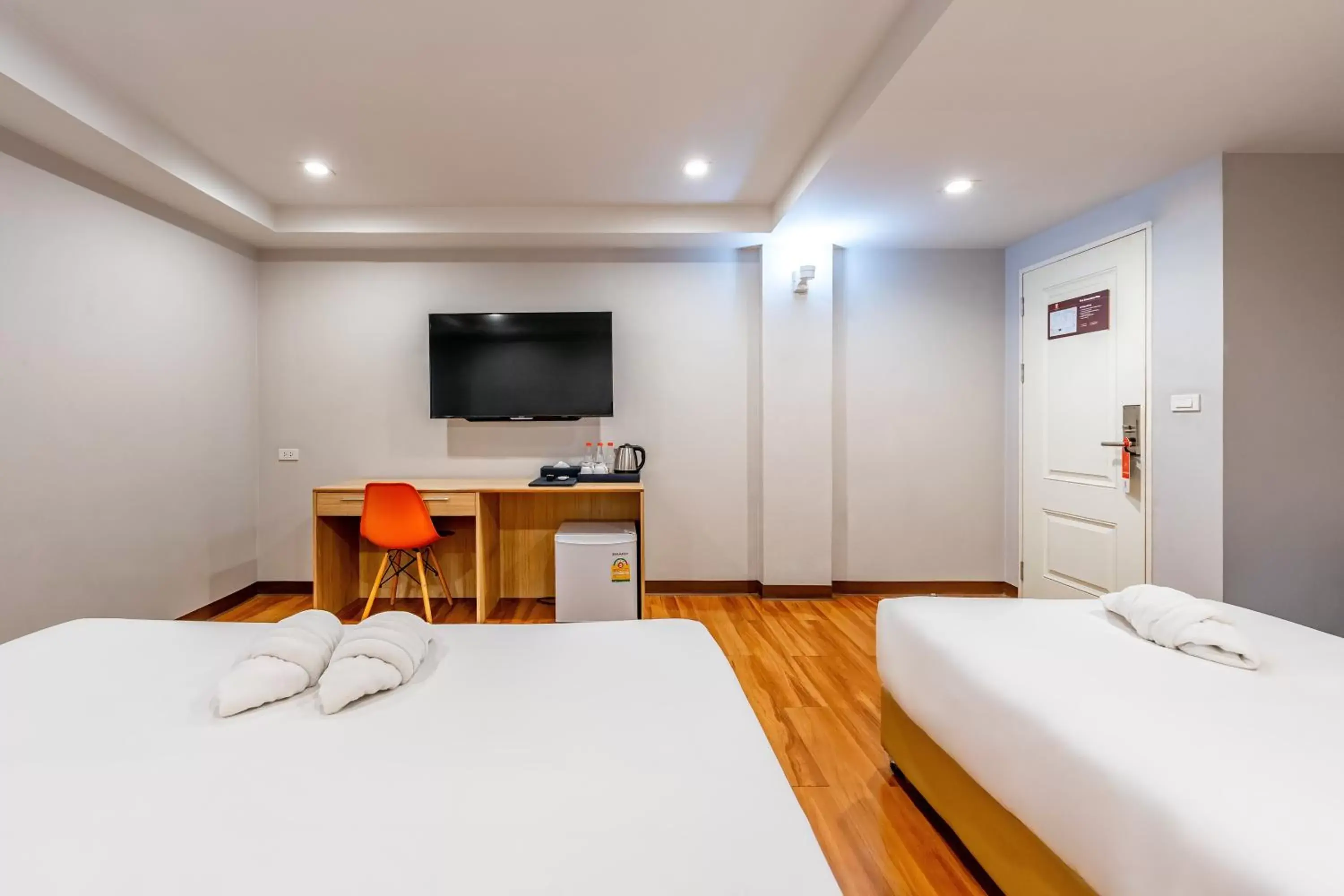 Bed in 7 Days Premium Hotel at Icon Siam Station - No Parking Bed in 7 Days Premium Hotel at Icon Siam Station - No Parking