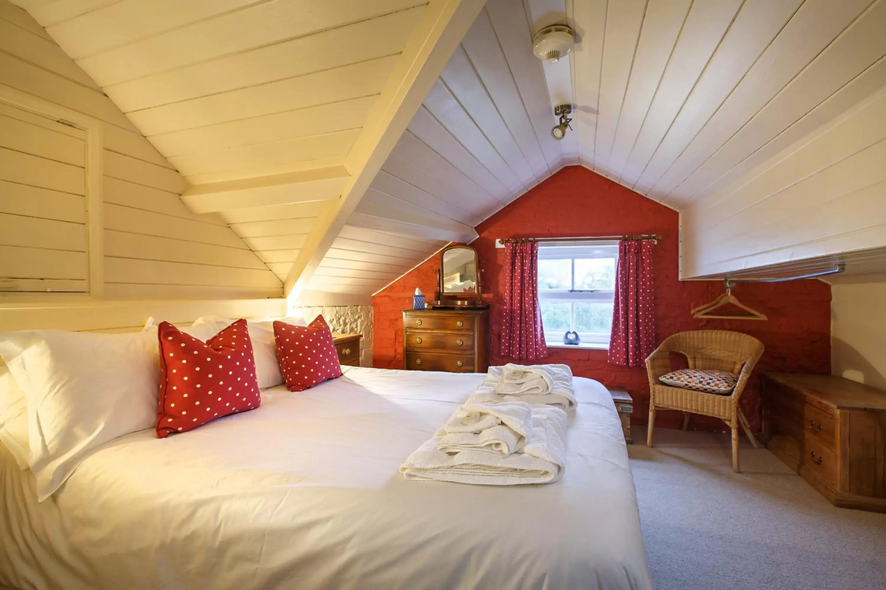 Bedroom, Bed in Cley Windmill