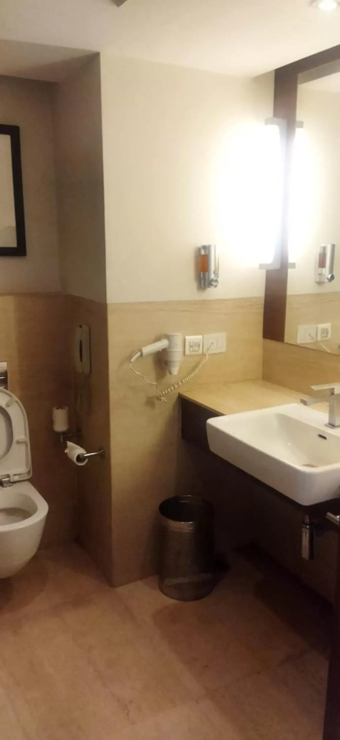 Bathroom in Fortune District Centre, Ghaziabad - Member ITC's Hotel Group