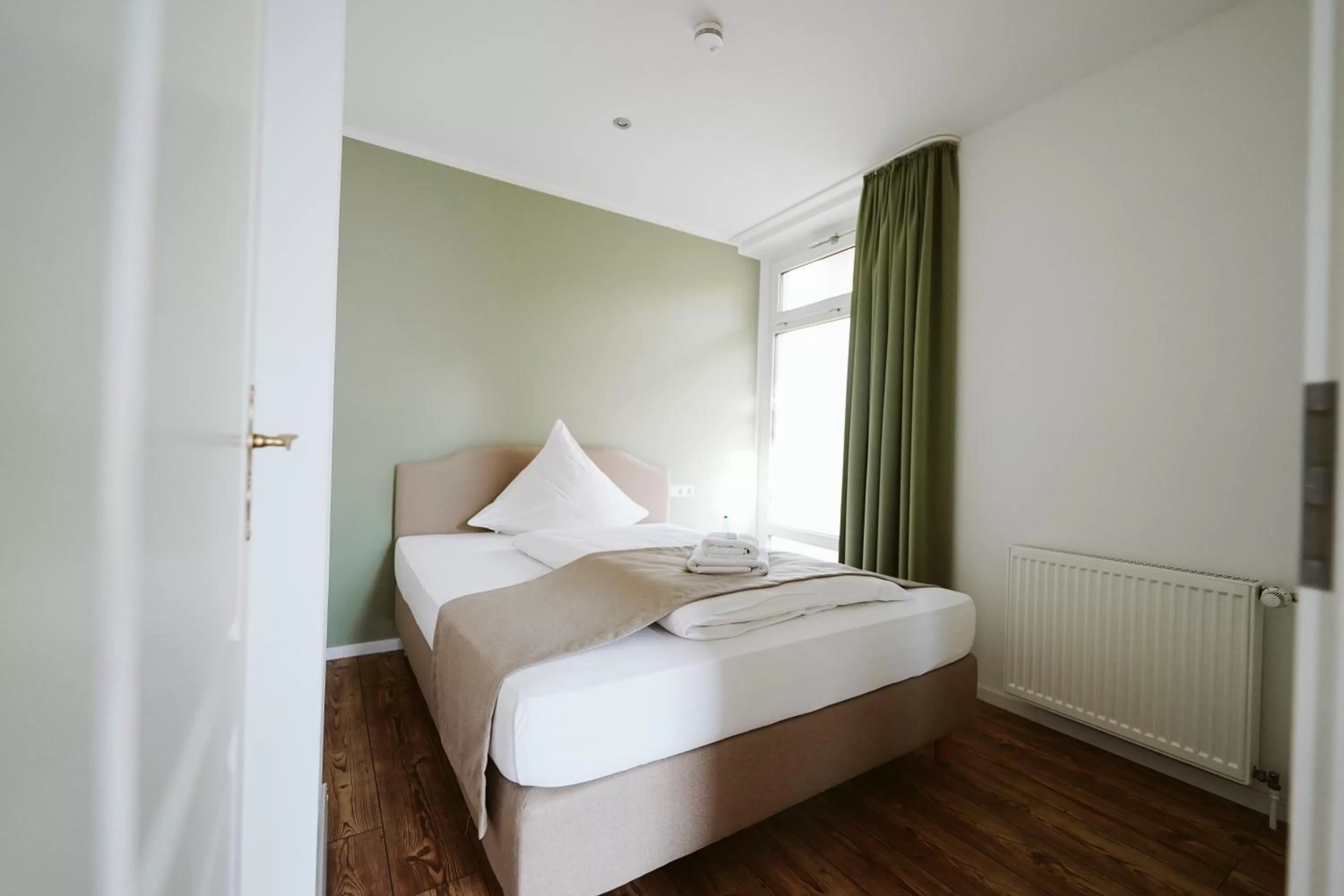 Bed in Hotel Grüner Baum