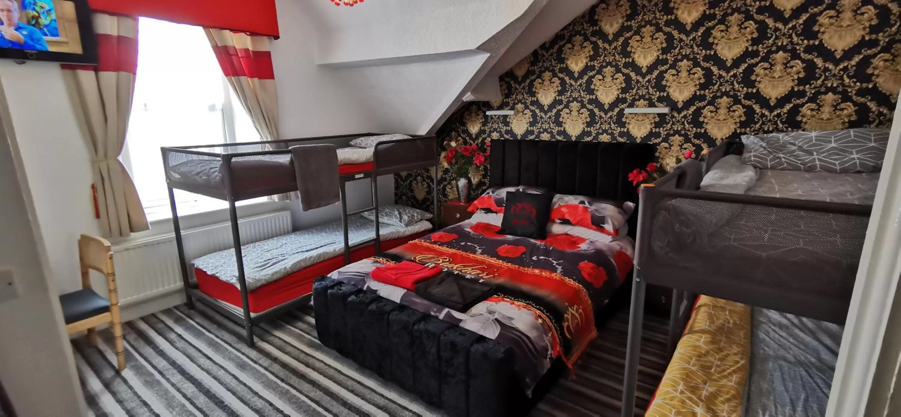 Bedroom, Bed in BUKHARI Hotel