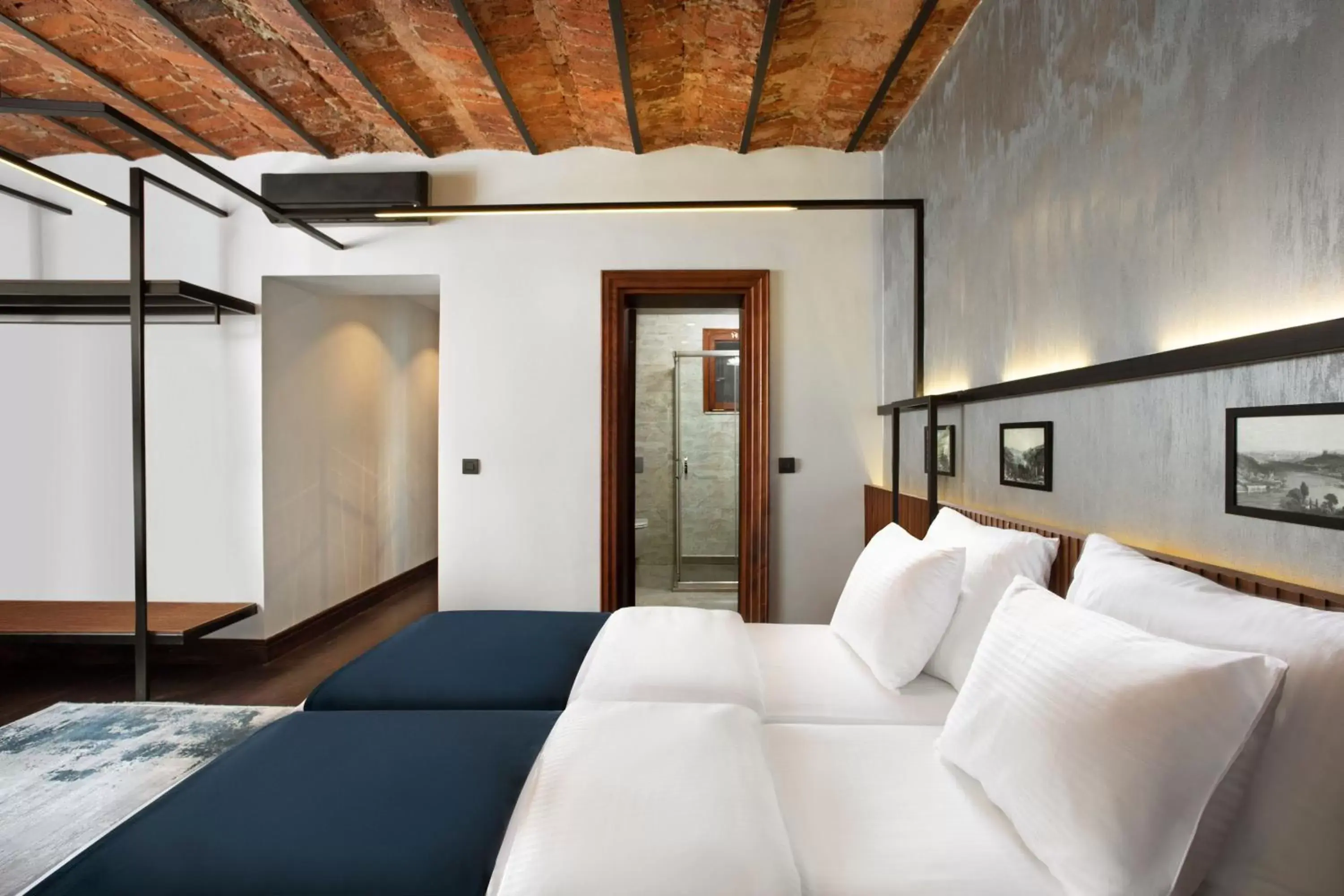 Photo of the whole room, Bed in DeCamondo Galata, a Tribute Portfolio Hotel