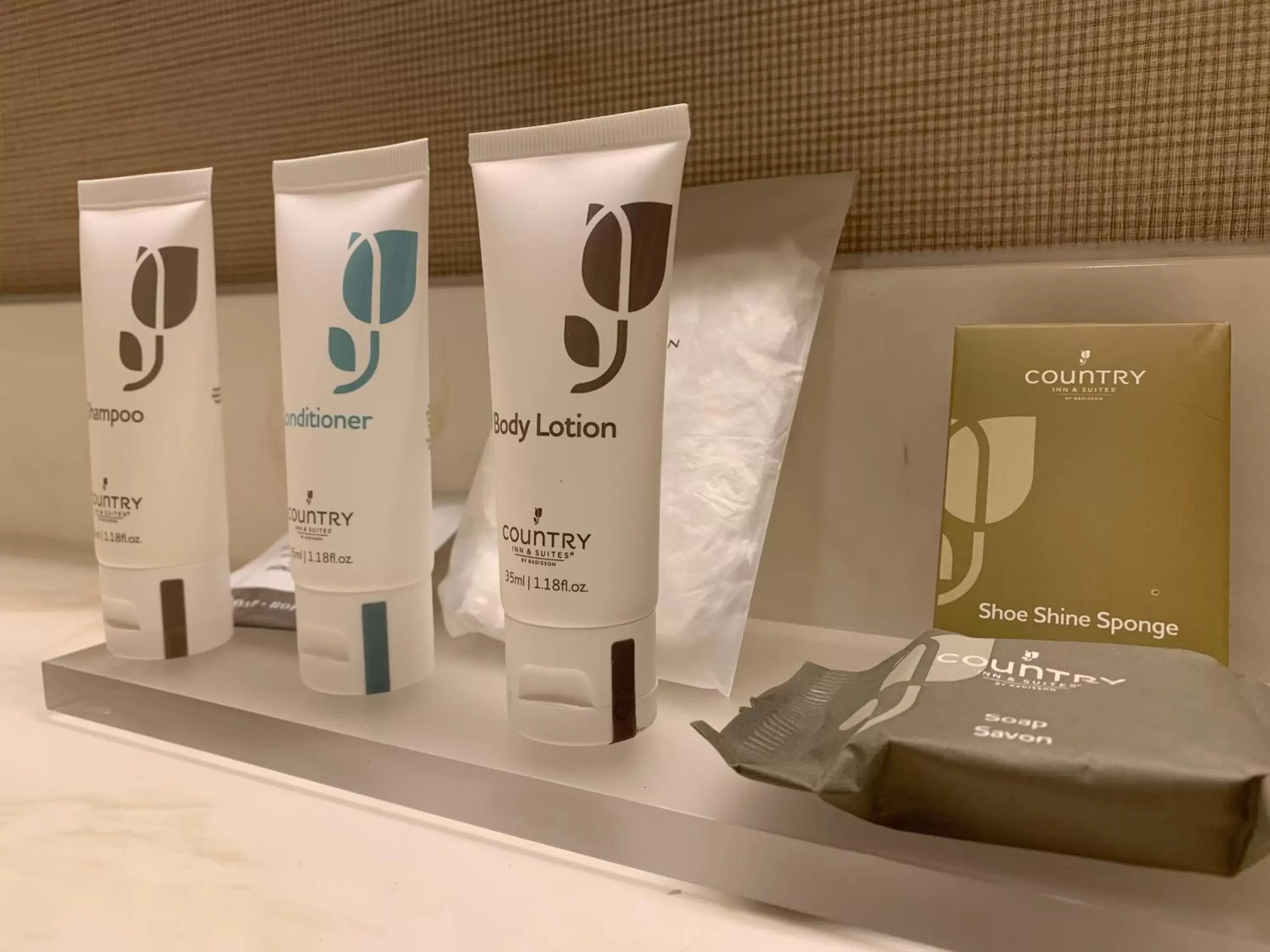 Queen Room with Two Queen Beds - Disability Access in Country Inn & Suites by Radisson, Madison, WI Queen Room with Two Queen Beds - Disability Access in Country Inn & Suites by Radisson, Madison, WI