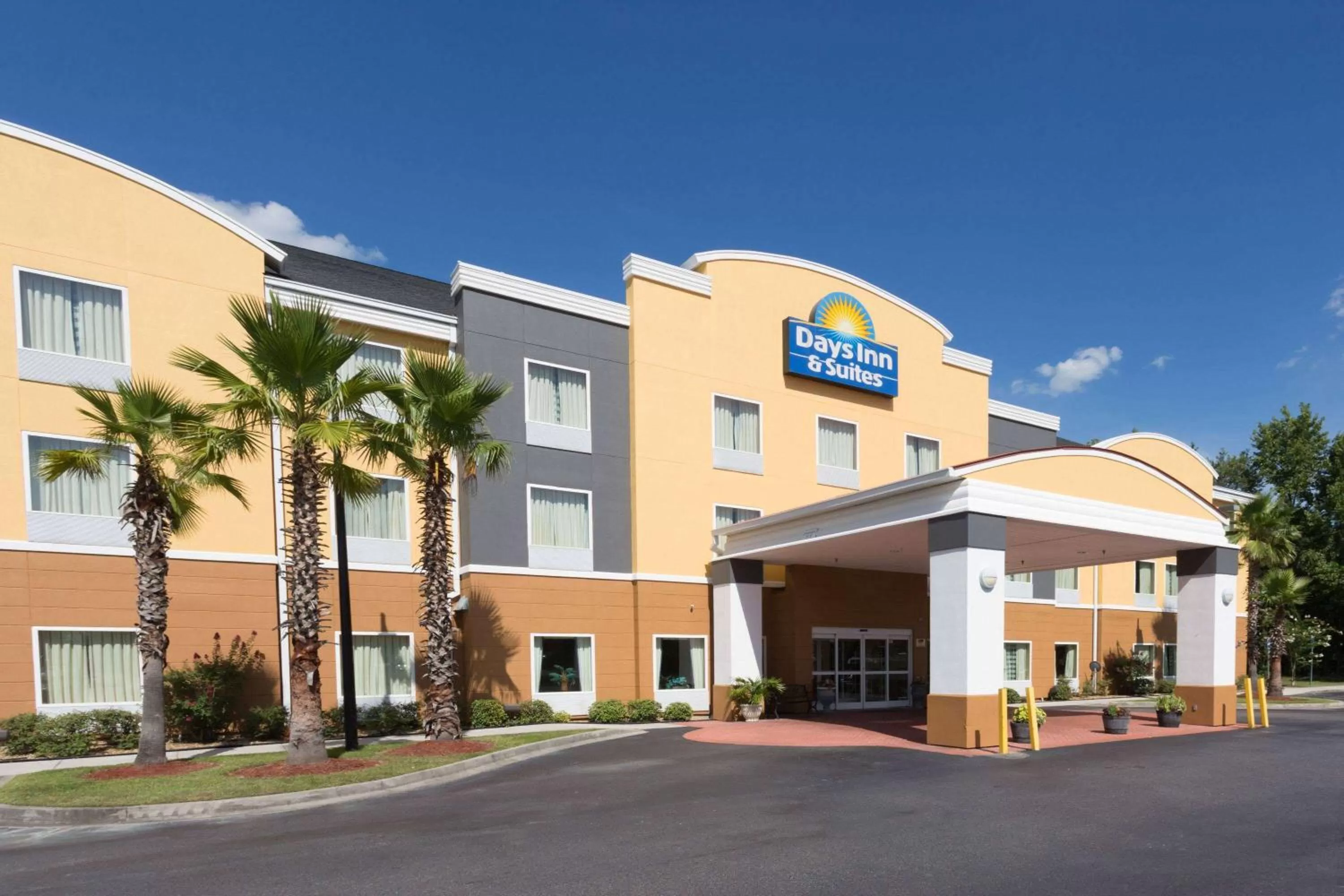 Property building in Days Inn & Suites by Wyndham Savannah North I-95