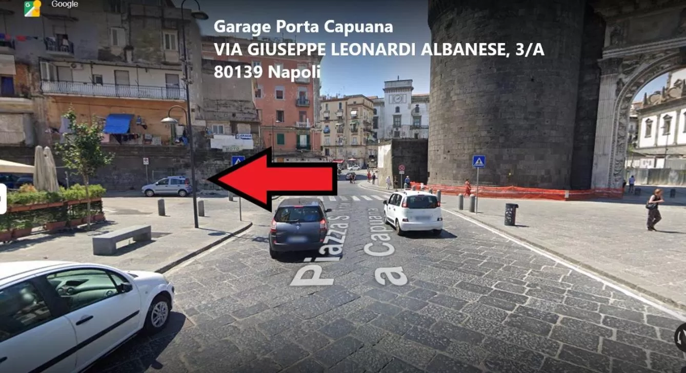 Twin Towers Naples Luxury