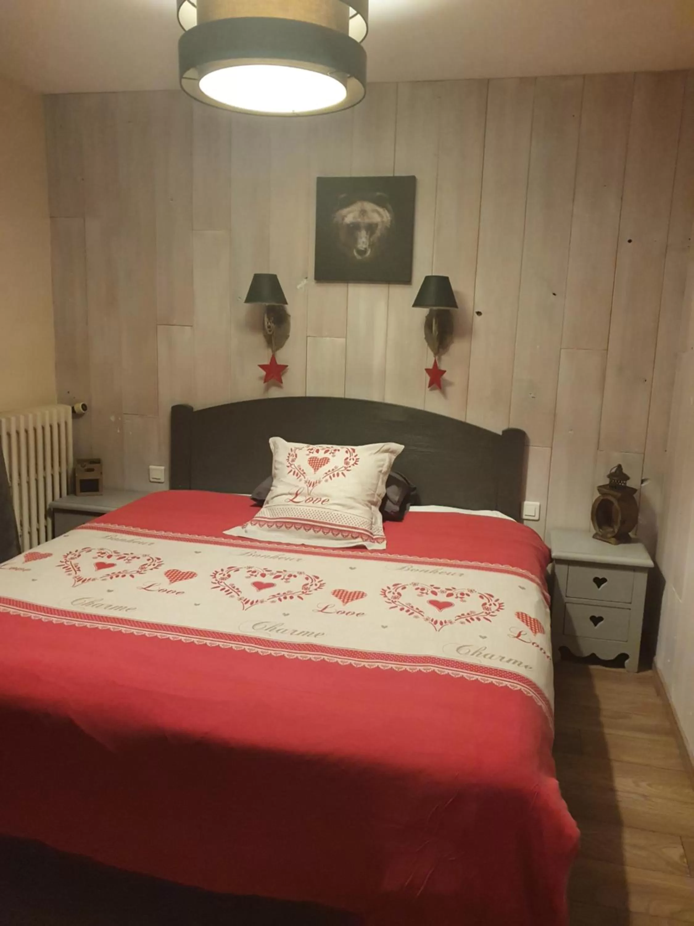 Bed in Le Patio de Luchon