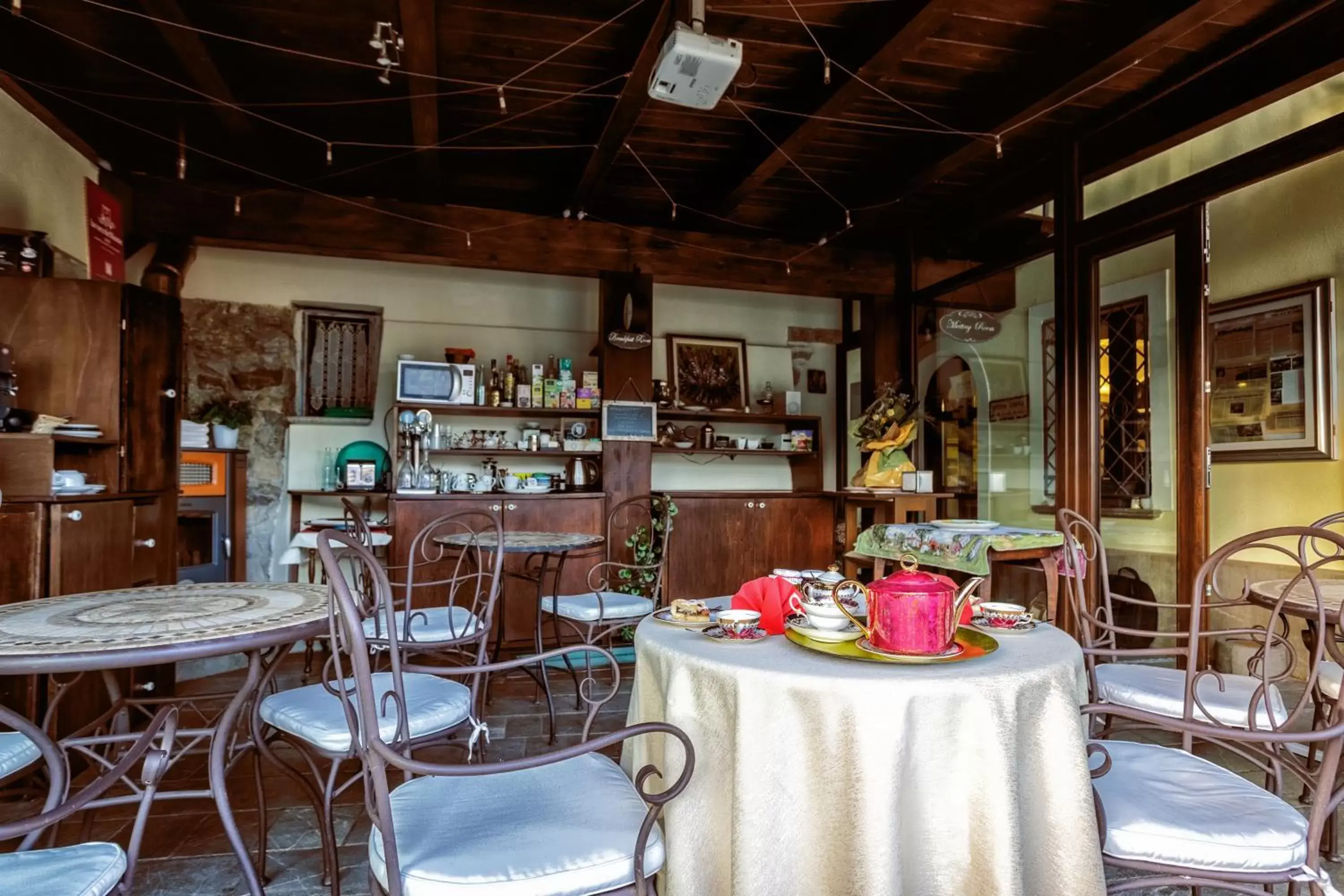 Restaurant/Places to Eat in La Voce del Fiume Dimora di Charme