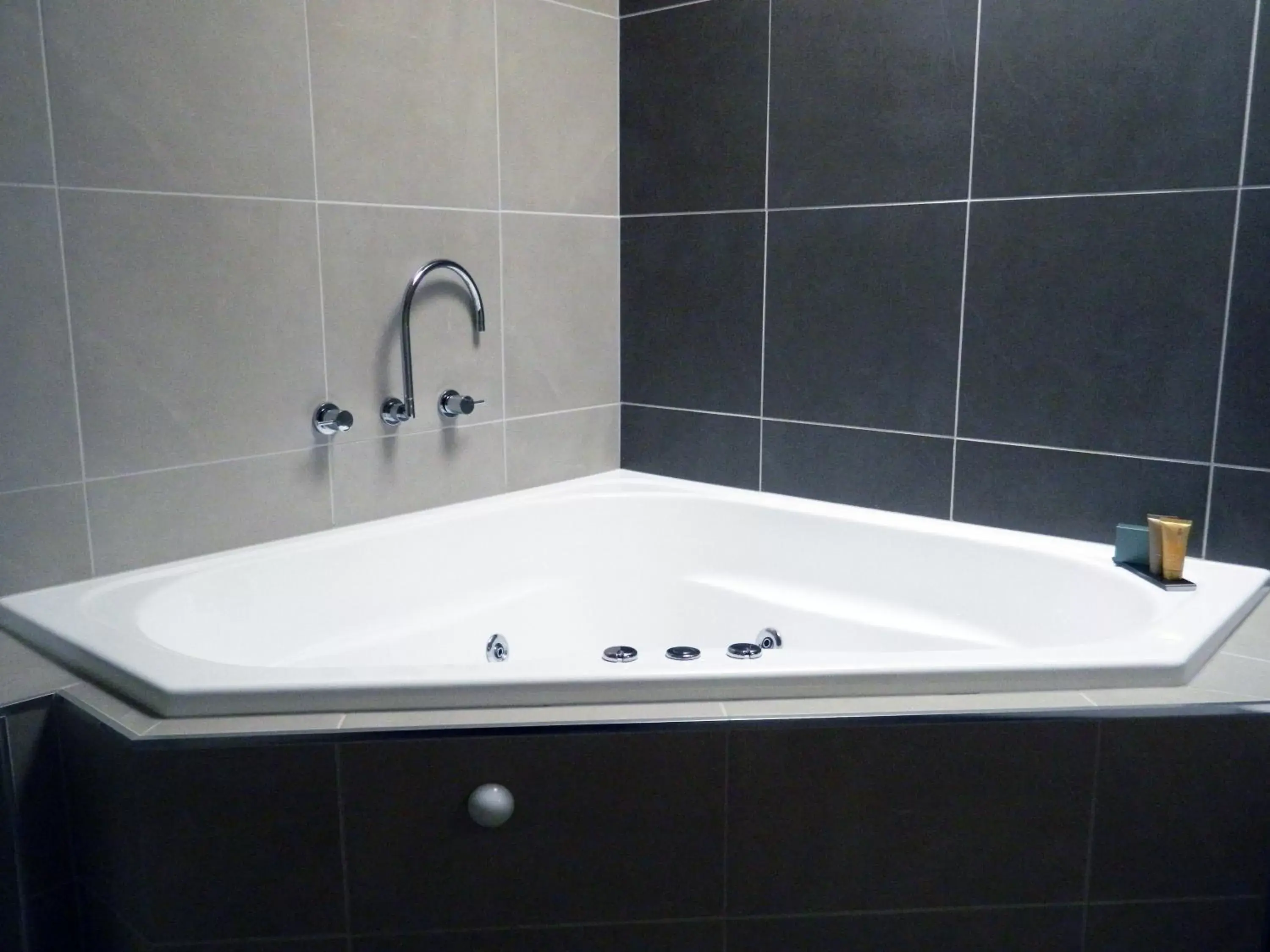 Bathroom in Comfort Inn Clubarham