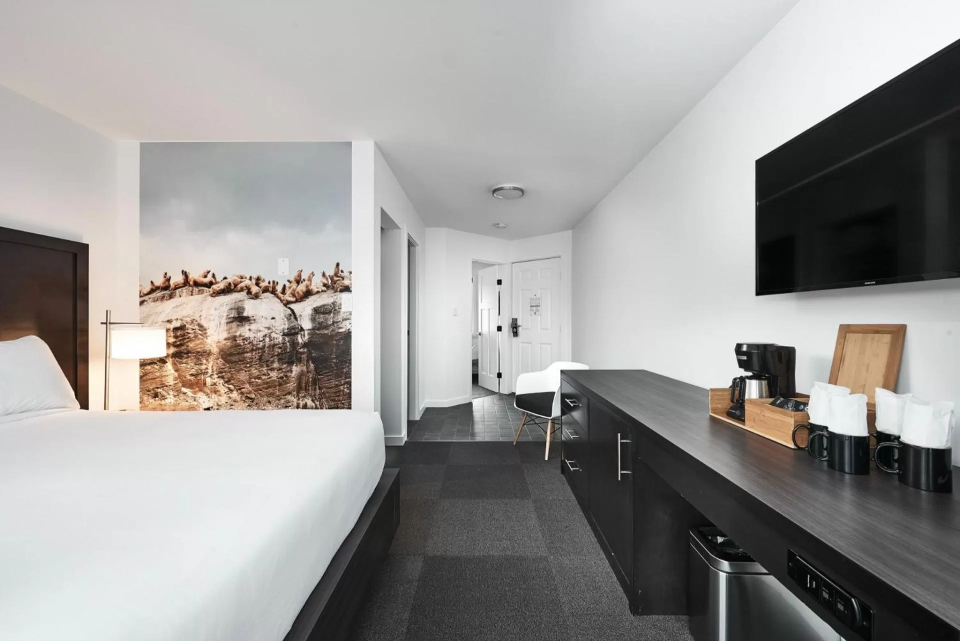 TV and multimedia in Tofino Resort + Marina