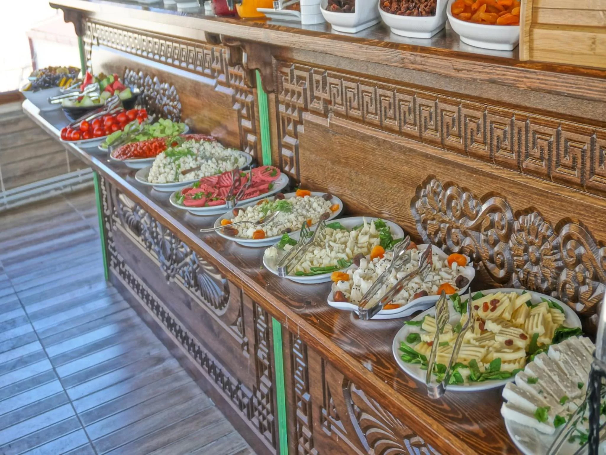 Food in Milat Cave Hotel