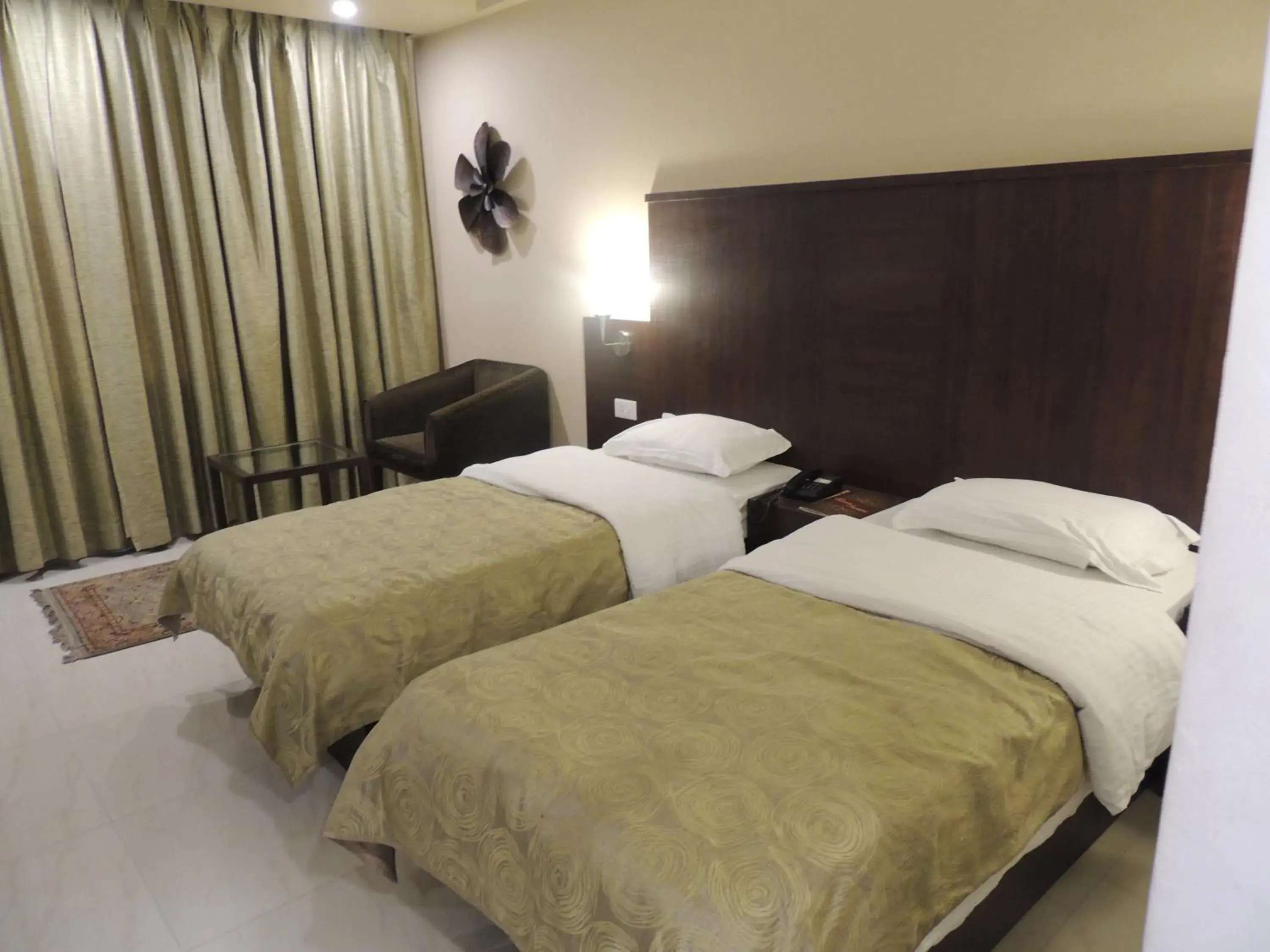 Bed in Diamond Hotel Bed in Diamond Hotel