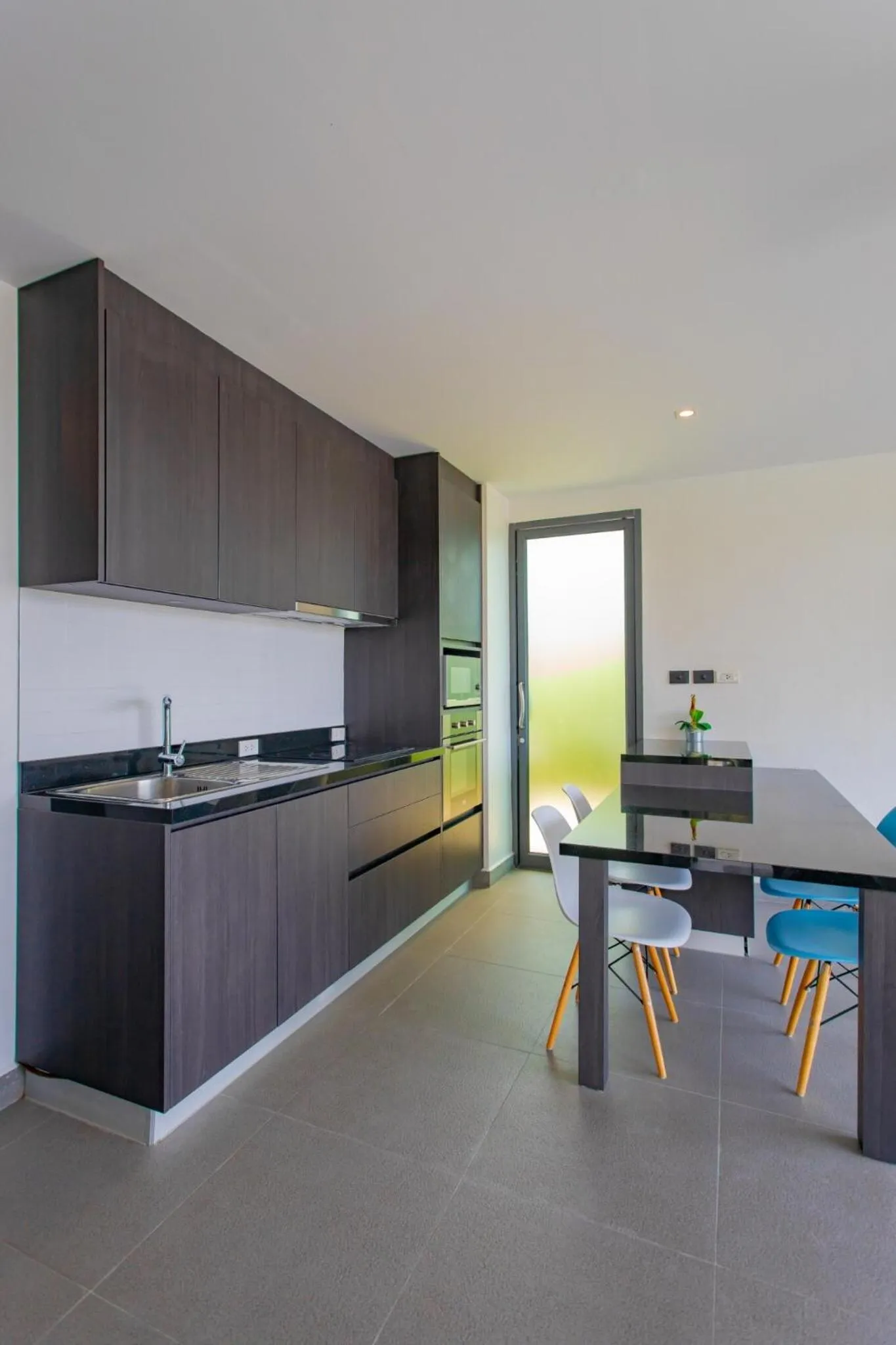 Kitchen or kitchenette in Baan Saint-Tropez Seaview Villas Kata Beach