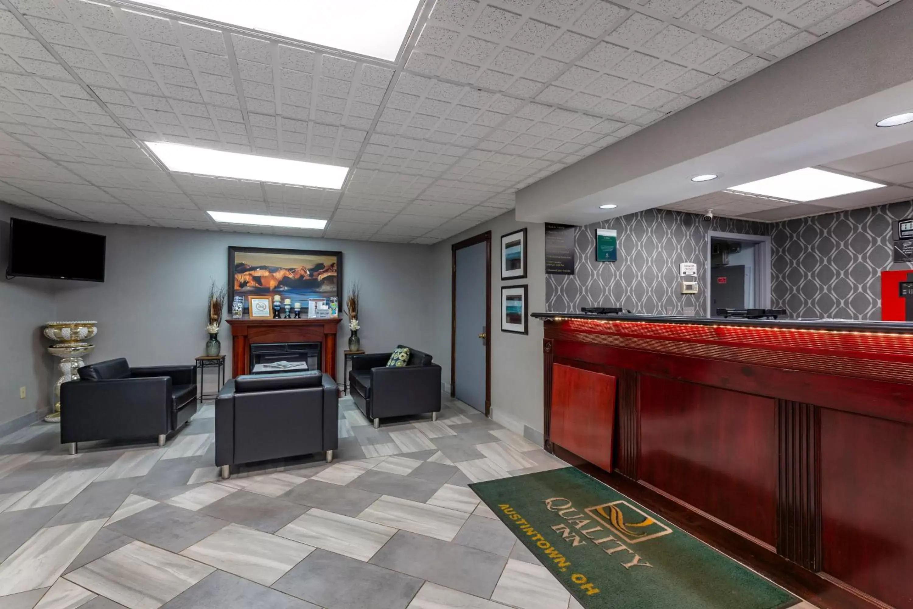 Lobby or reception, Lobby/Reception in Quality Inn Austintown-Youngstown West