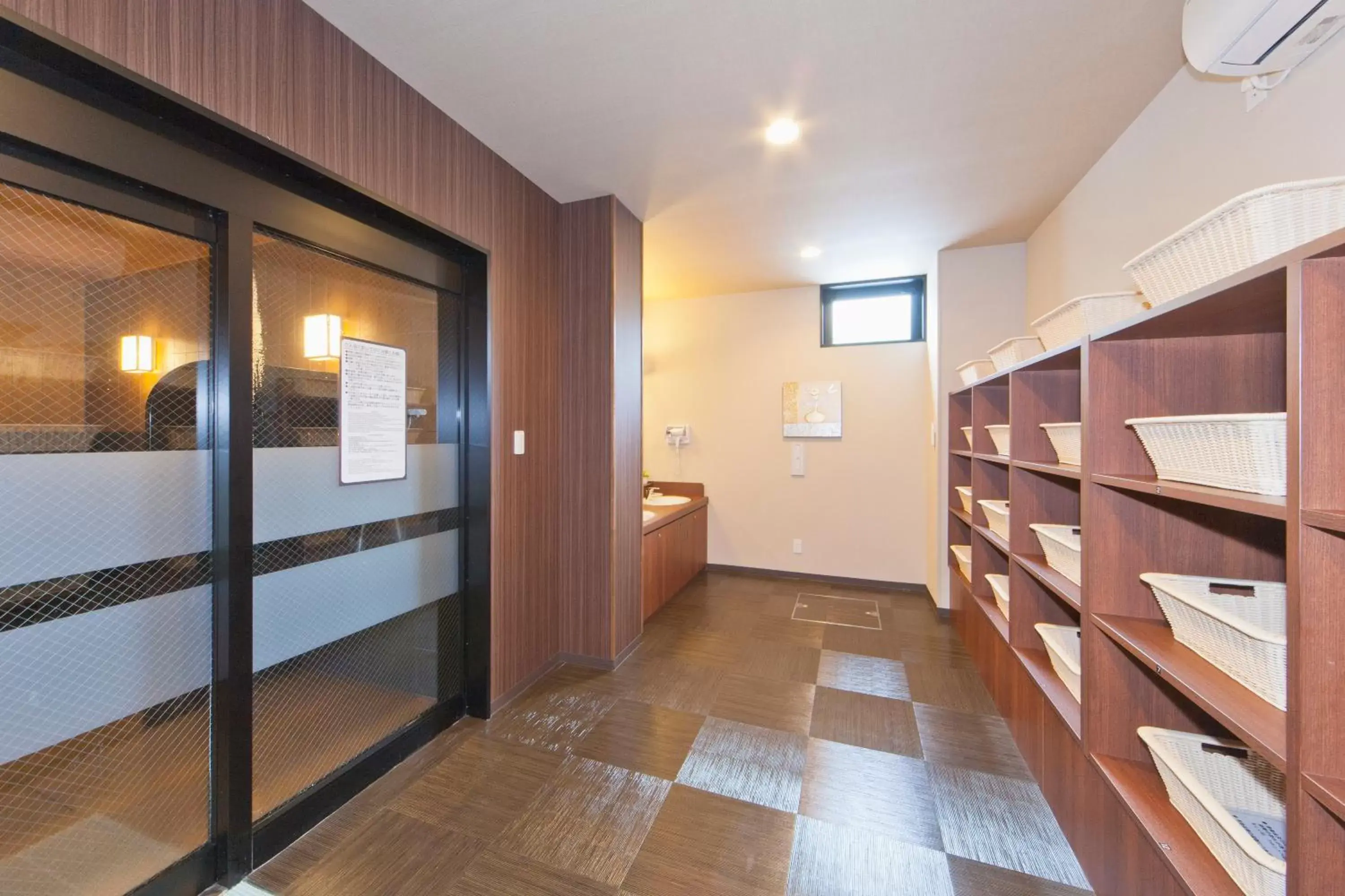 Area and facilities in Hotel Route-Inn Saiki Ekimae