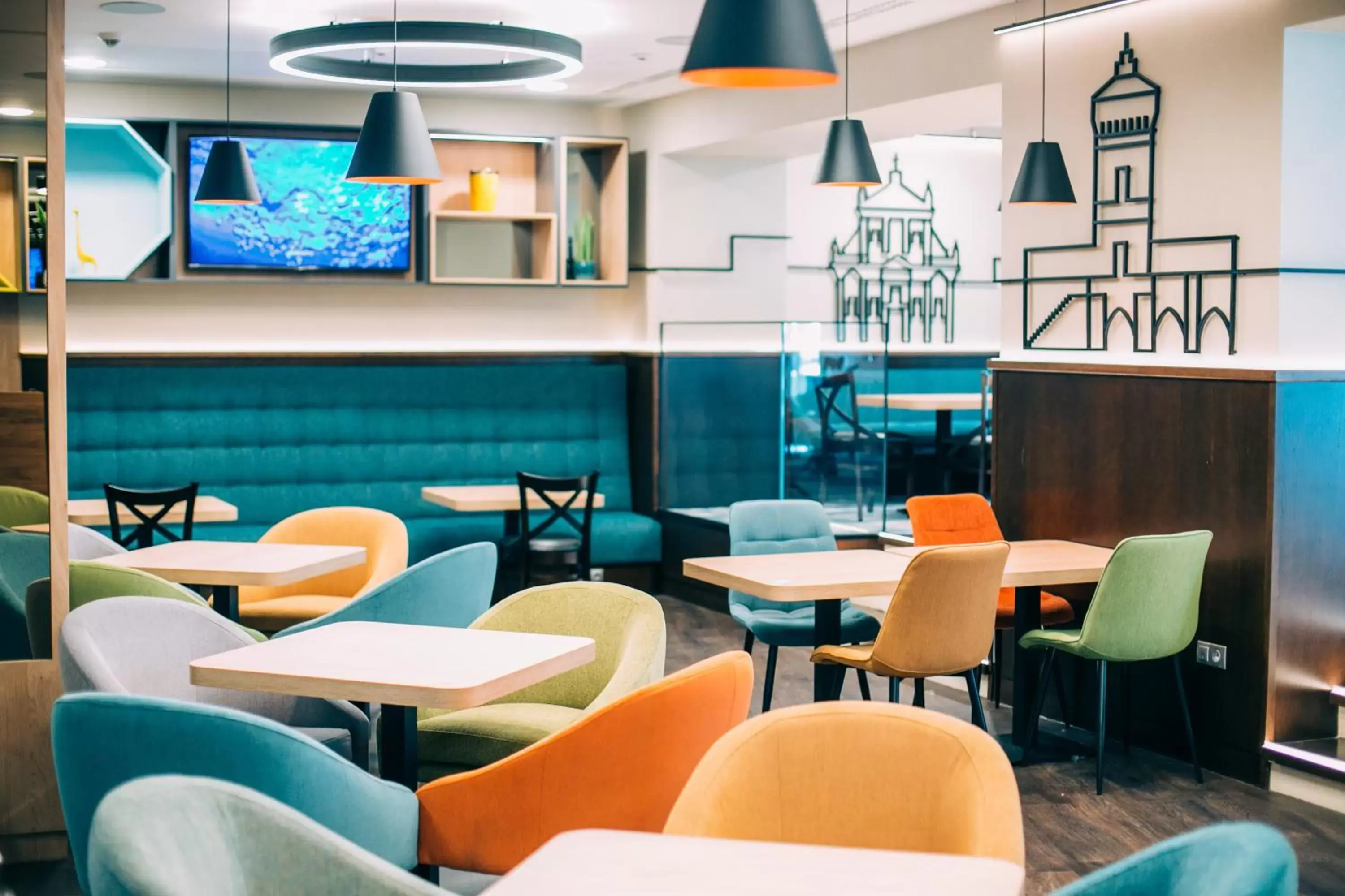 Restaurant/places to eat, Lounge/Bar in Holiday Inn Krakow City Centre, an IHG Hotel
