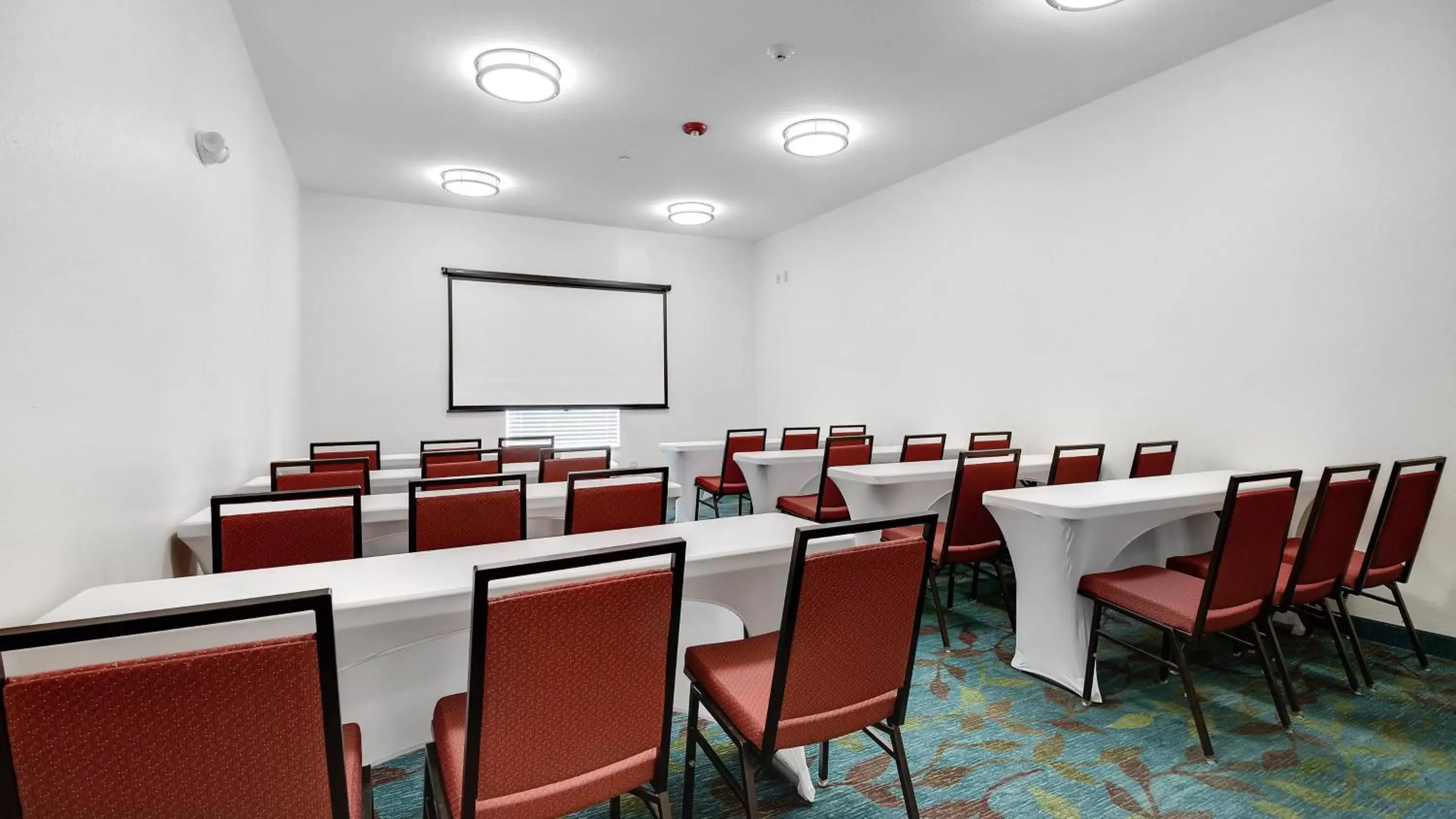 Meeting/conference room in Candlewood Suites Waco, an IHG Hotel