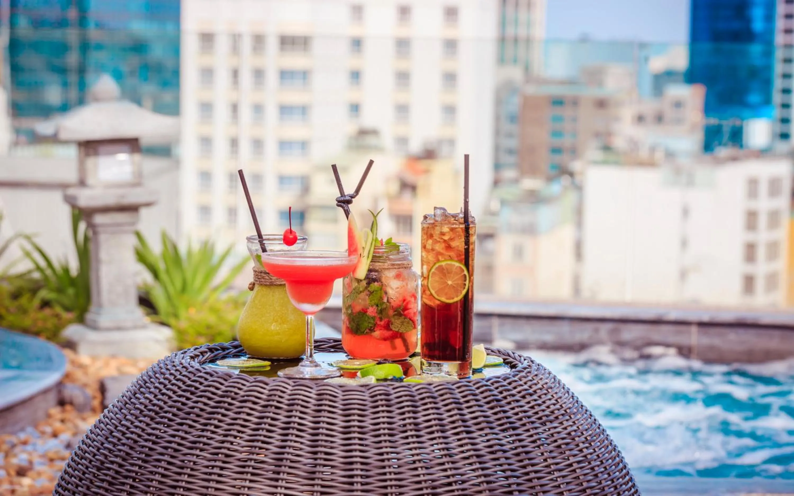 Swimming pool in Cochin Zen Hotel