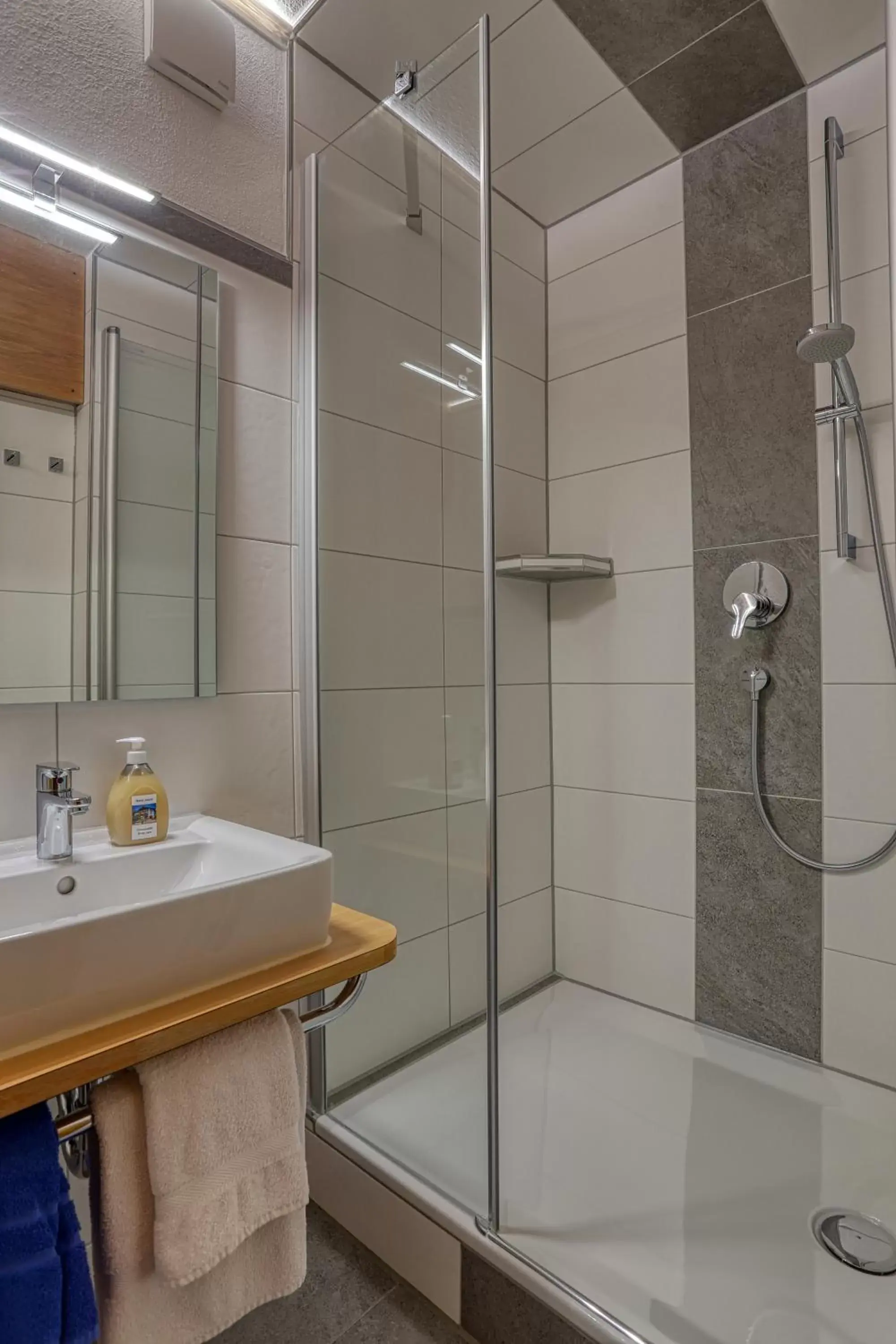 Double Room without Balcony in Hotel Jakob Double Room without Balcony in Hotel Jakob