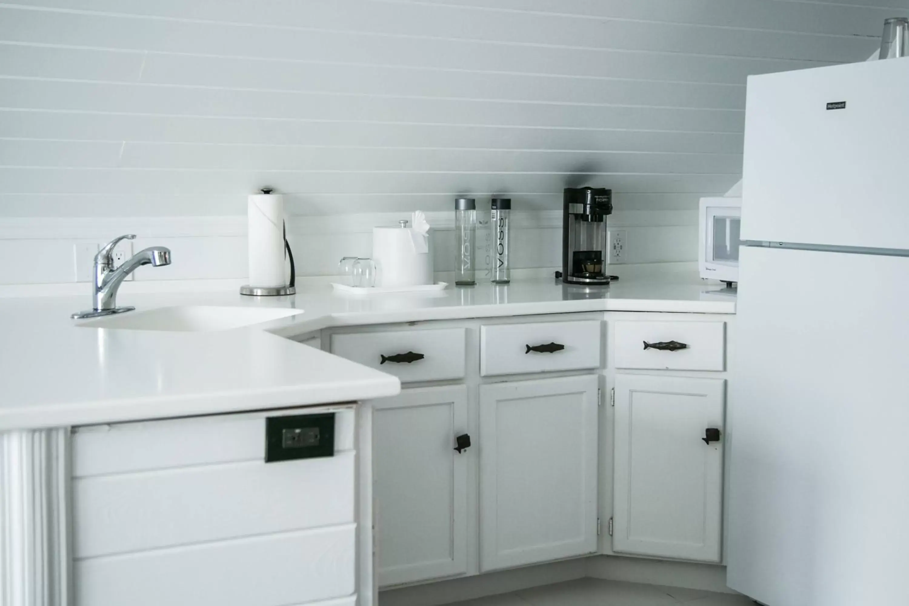 Kitchen or kitchenette, Kitchen/Kitchenette in The Saint Hotel Key West, Autograph Collection