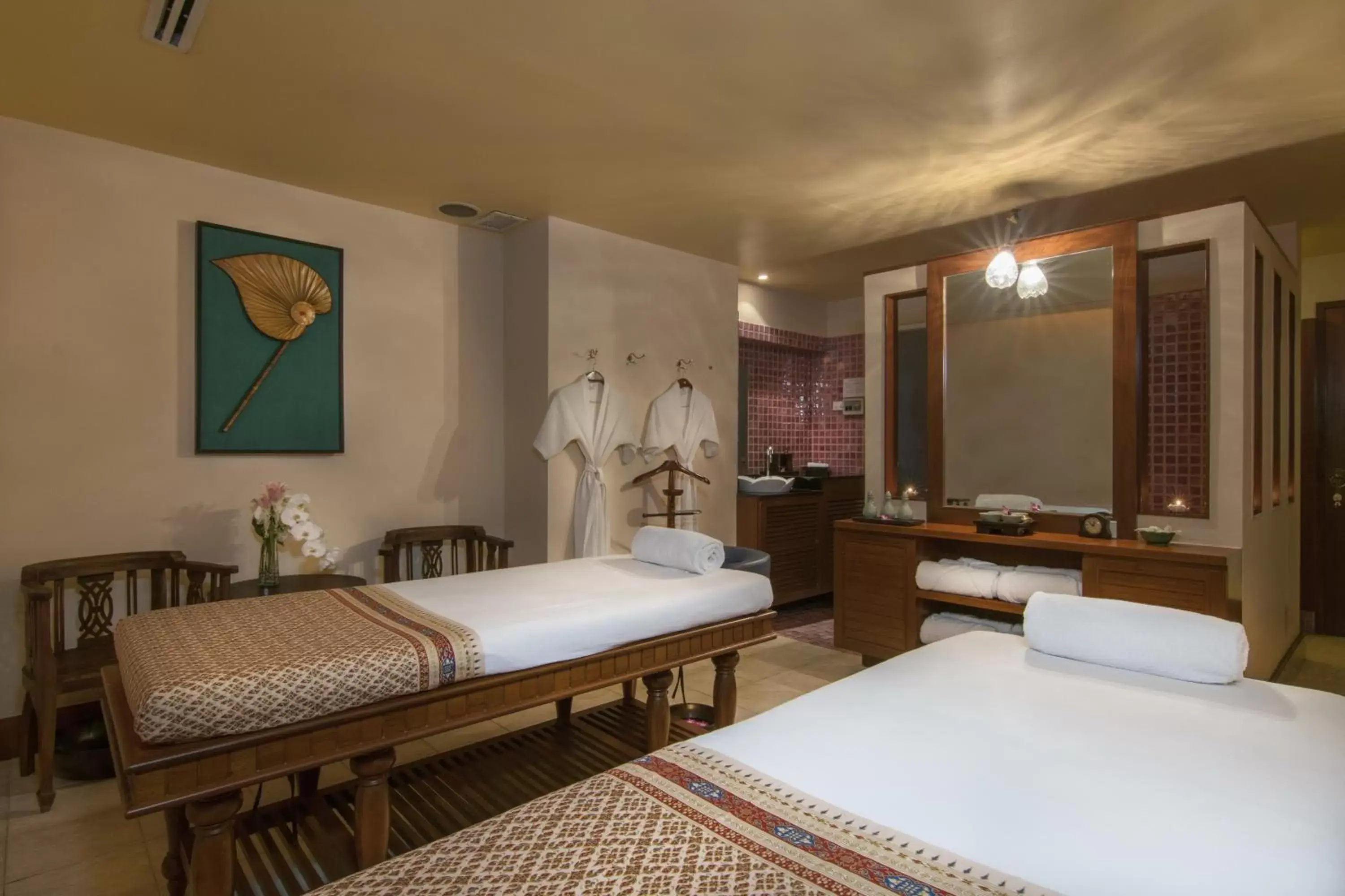 Massage, Bed in The Sukosol Hotel