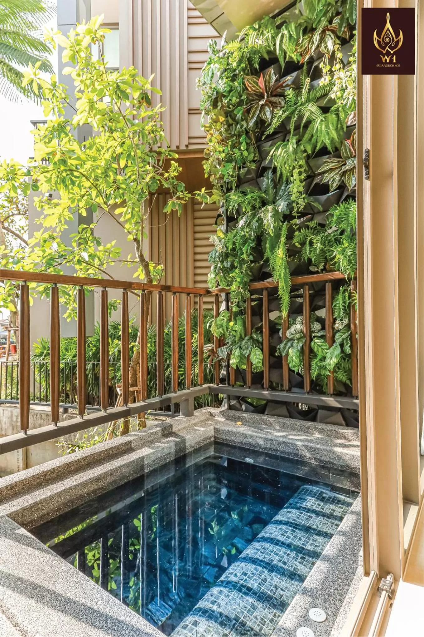 Hot Tub in W1Bangkoknoi Hotel