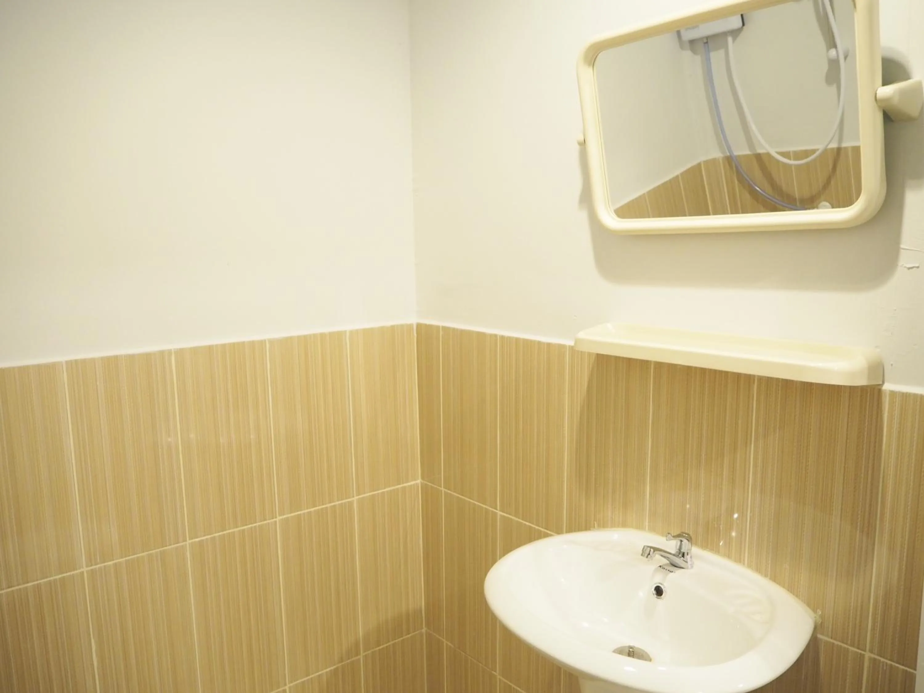 Bathroom in Cottage Hill at Lanta