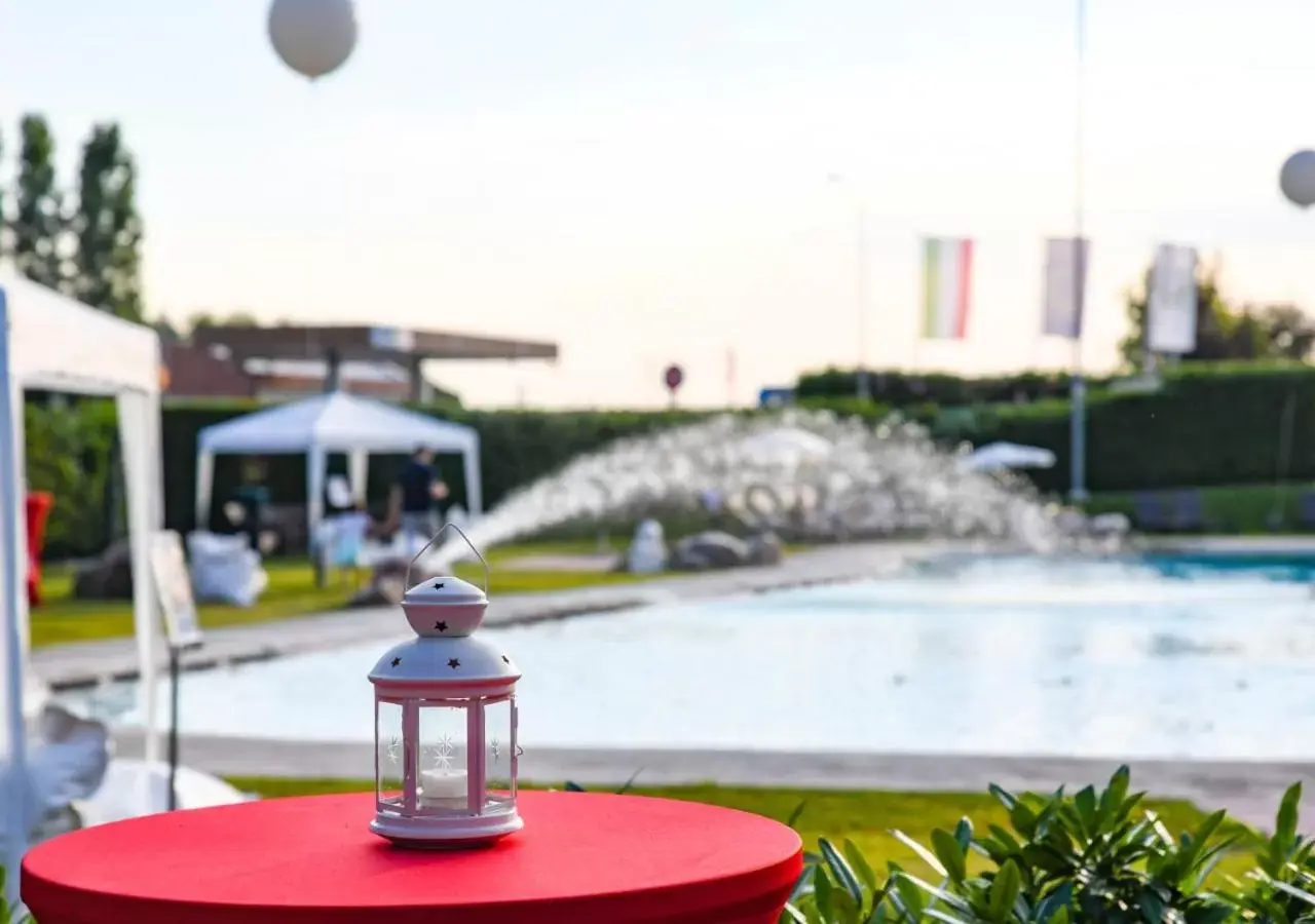 Swimming pool in TH Lazise - Hotel Parchi Del Garda