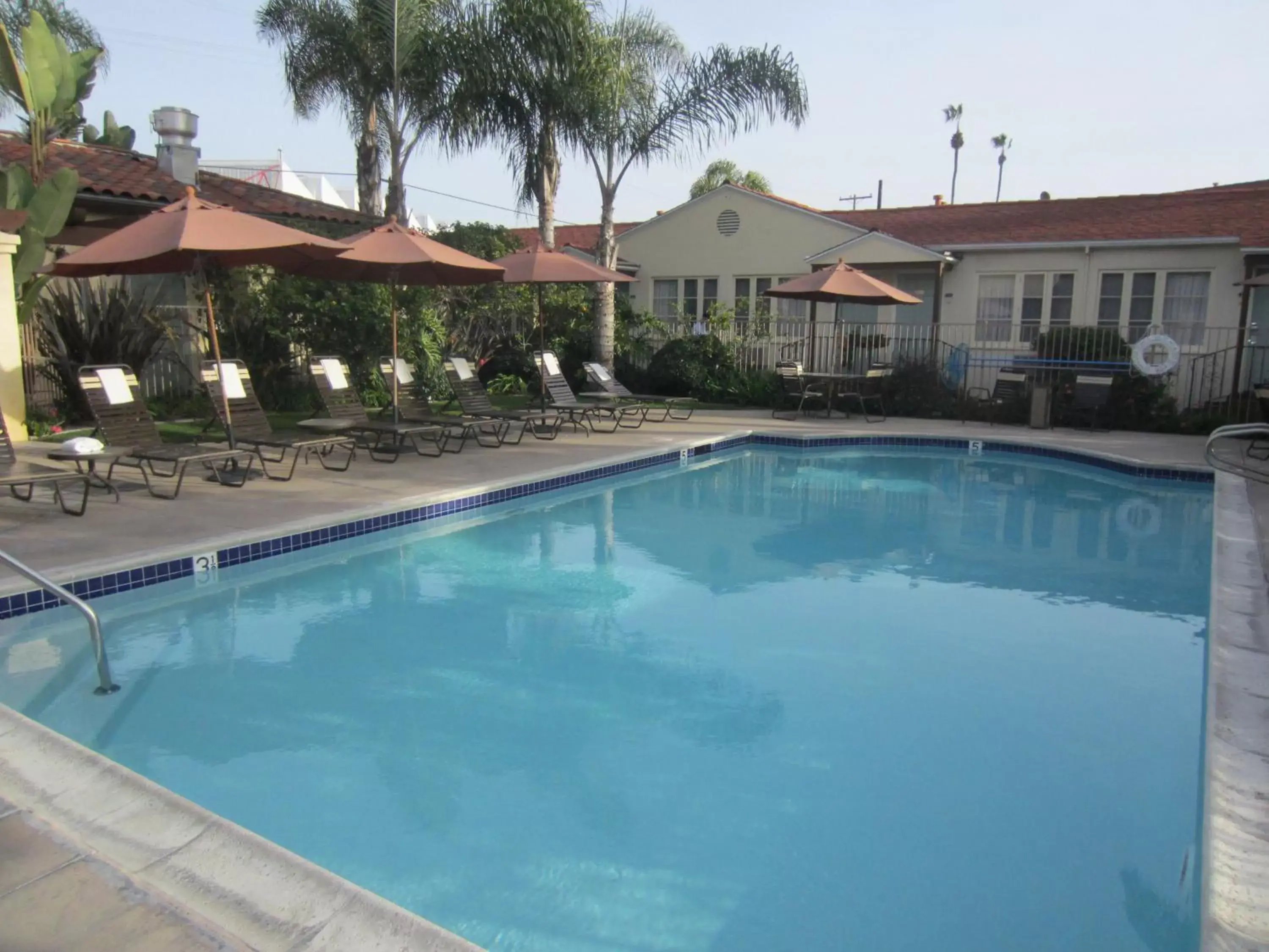 Swimming Pool in Old Town Inn