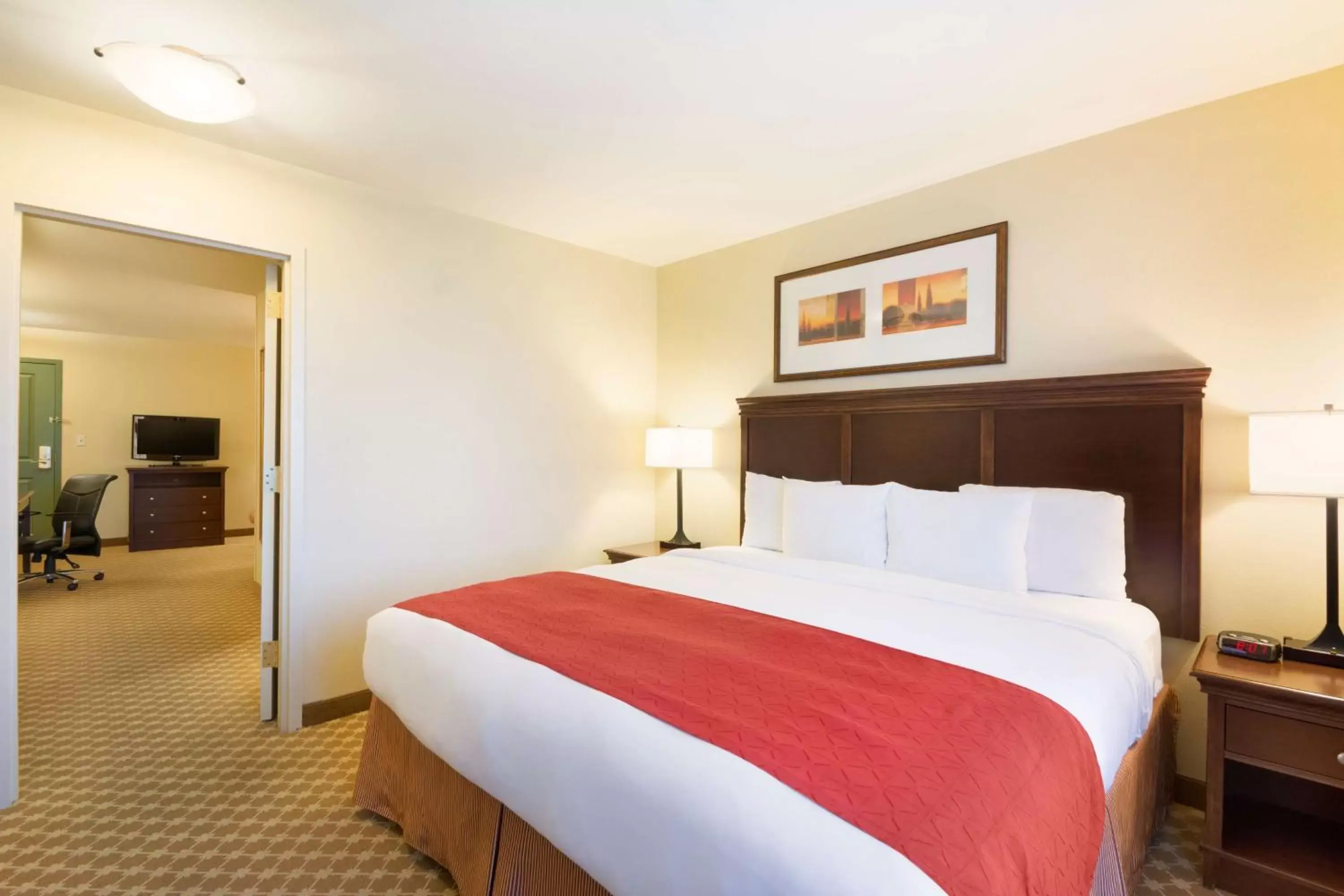 Bed in Country Inn & Suites by Radisson, Covington, LA