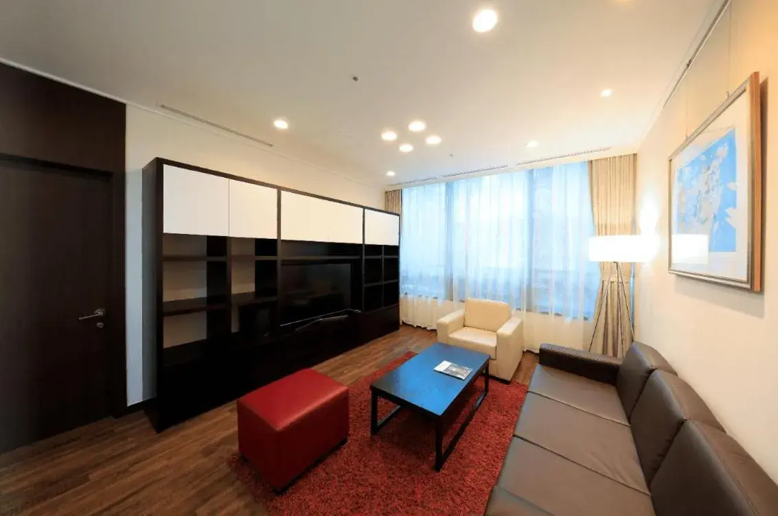 Living room, Seating Area in Orakai Insadong Suites