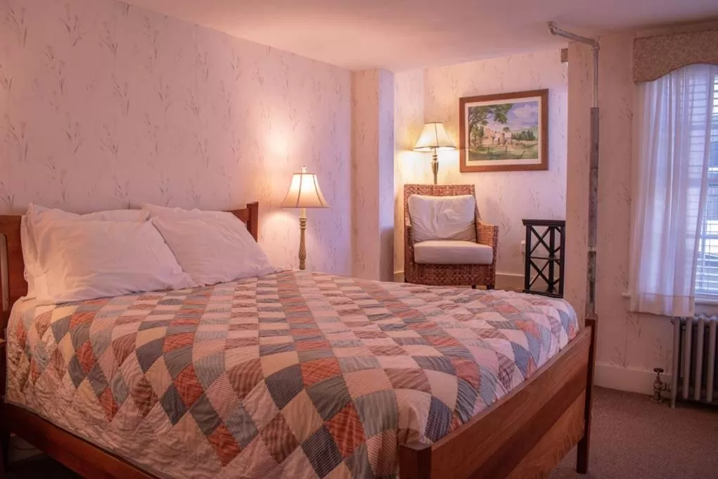 Bedroom, Bed in Franconia Inn