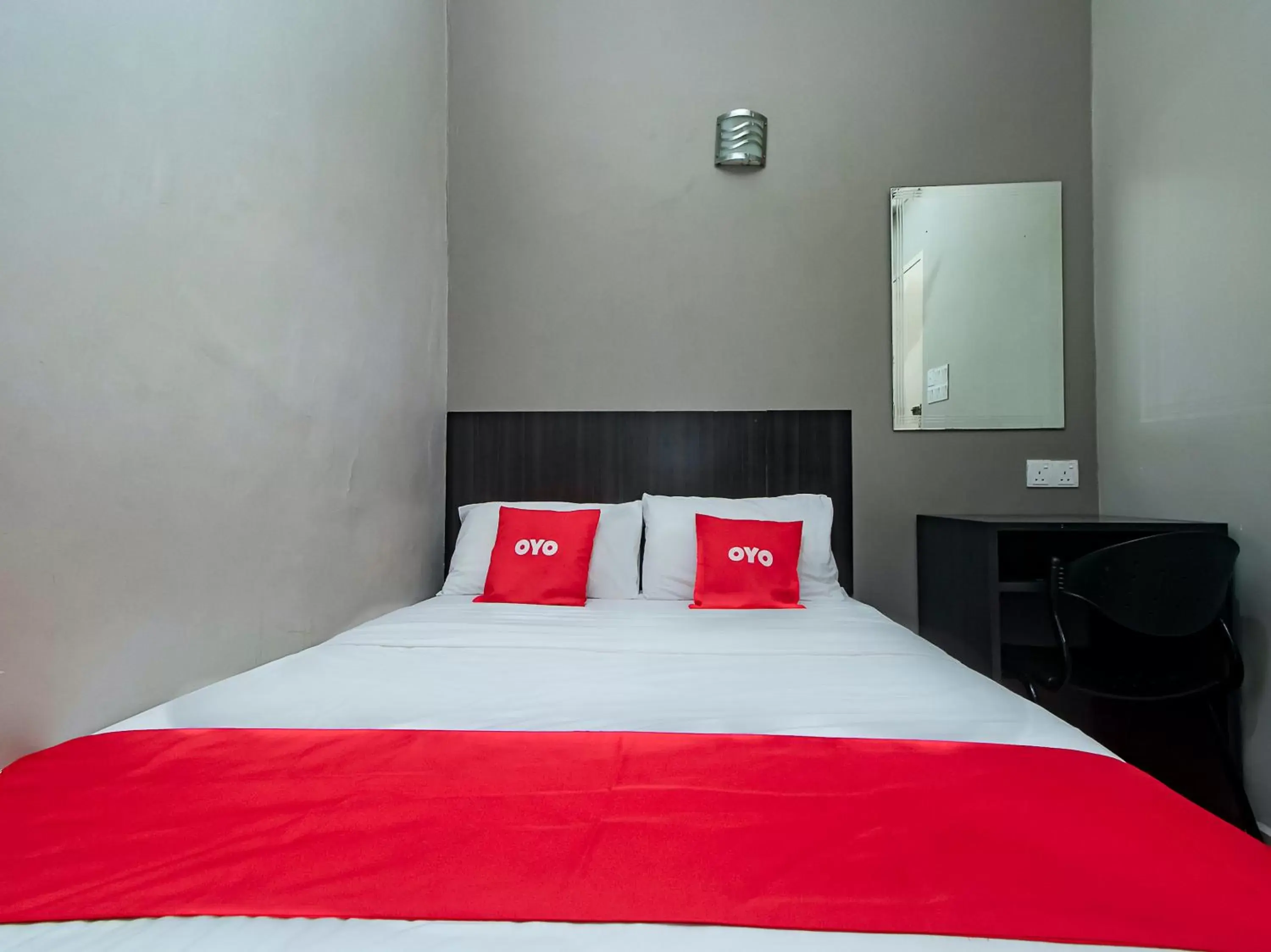 Bedroom, Bed in OYO 89885 Nice Stay Three Six Five Services