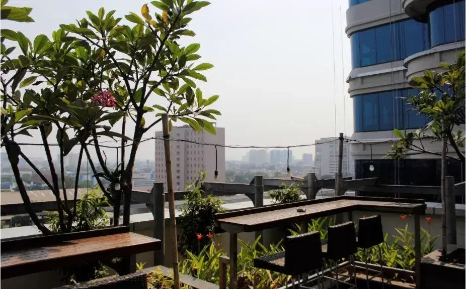 Vasaka Hotel Jakarta ex Teraskita Managed by Dafam