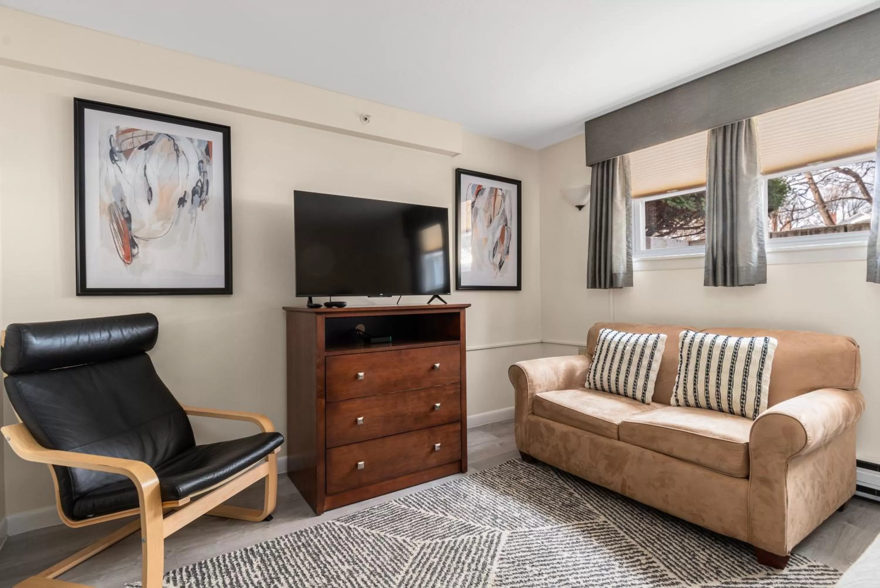 Seating area in The Beverly