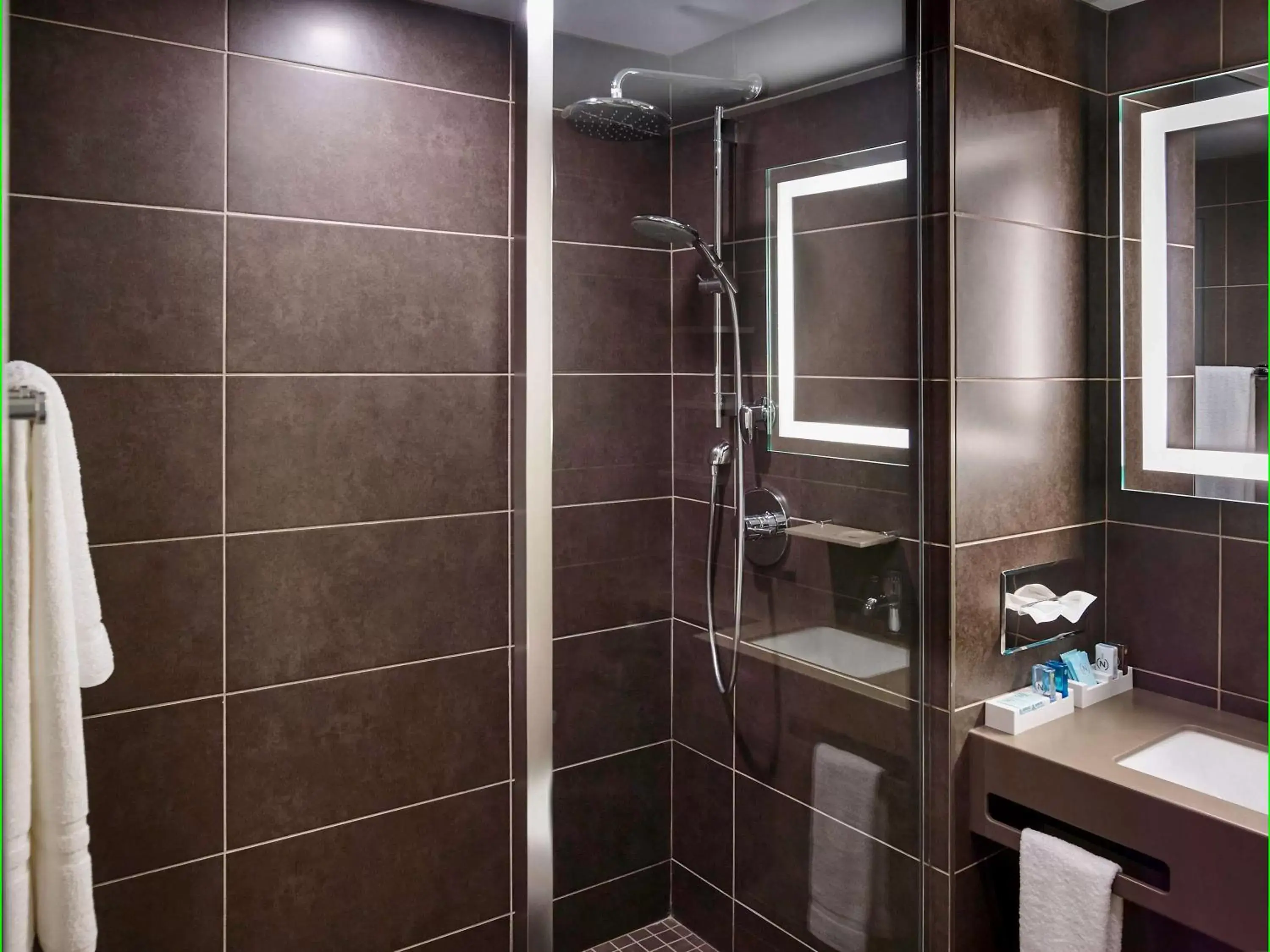 Photo of the whole room, Bathroom in Novotel Toronto North York