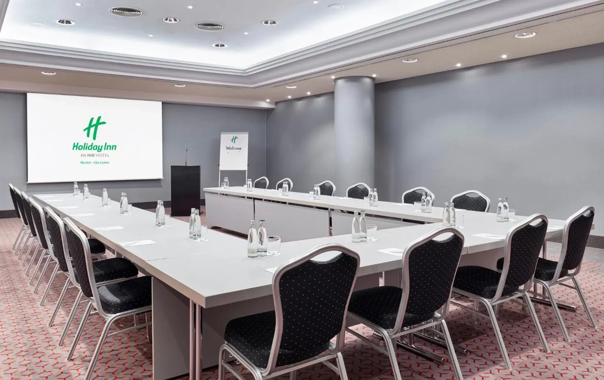 Meeting/conference room in Holiday Inn Munich City Centre, an IHG Hotel