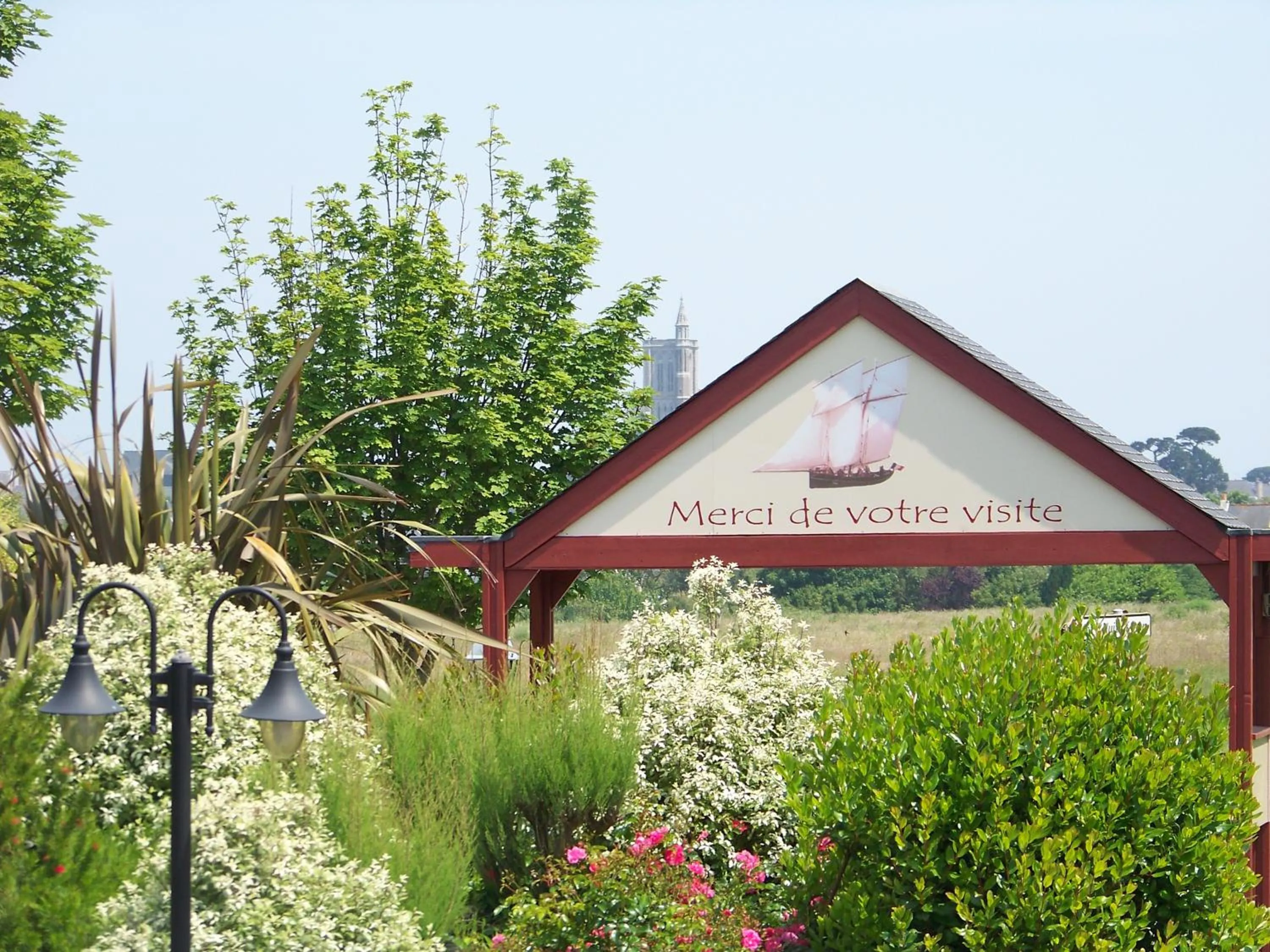 Facade/entrance in Hotel Nuit Et Jour - La Maison de Lucile