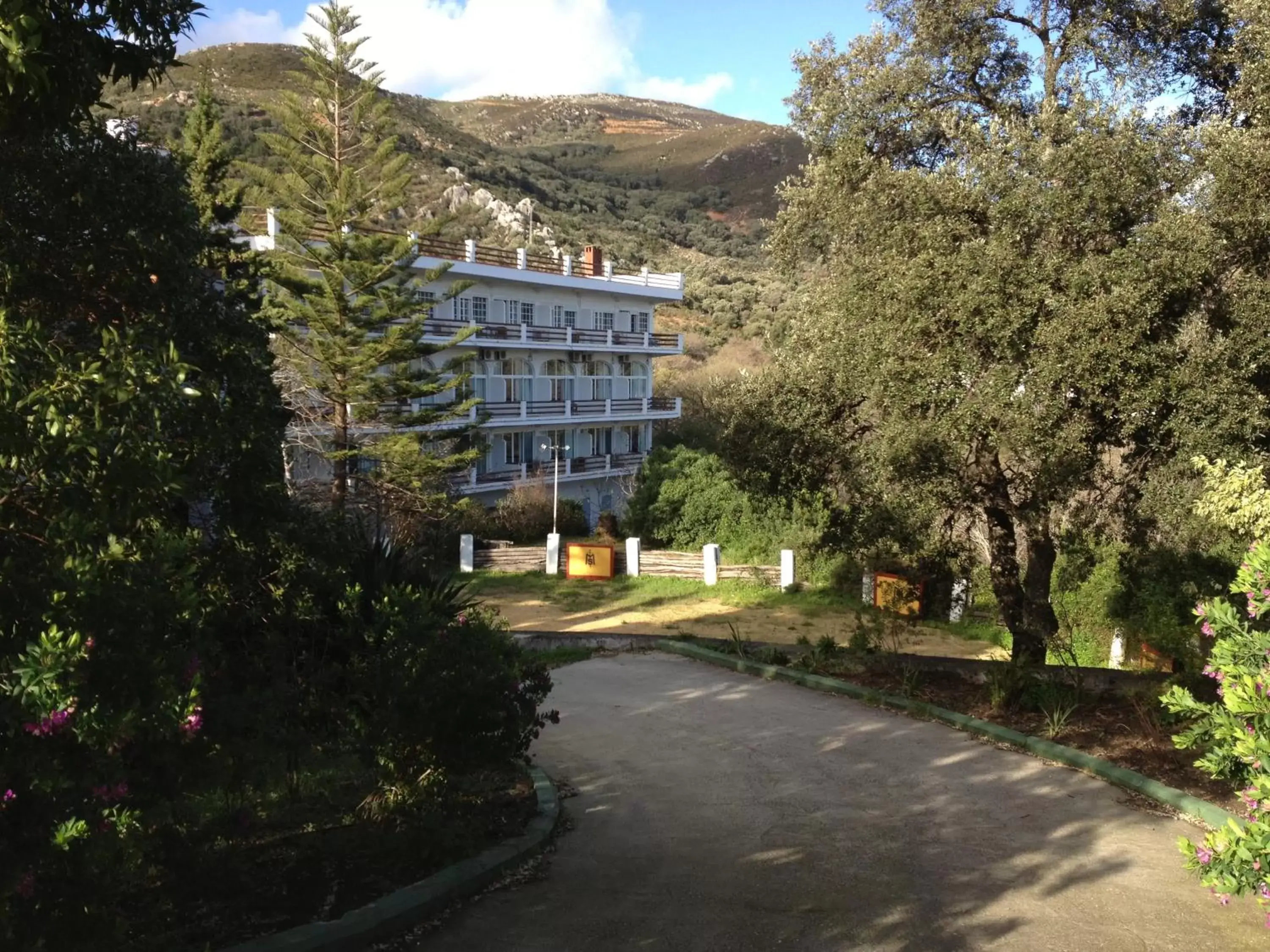 Facade/entrance, Property Building in Mesón de Sancho