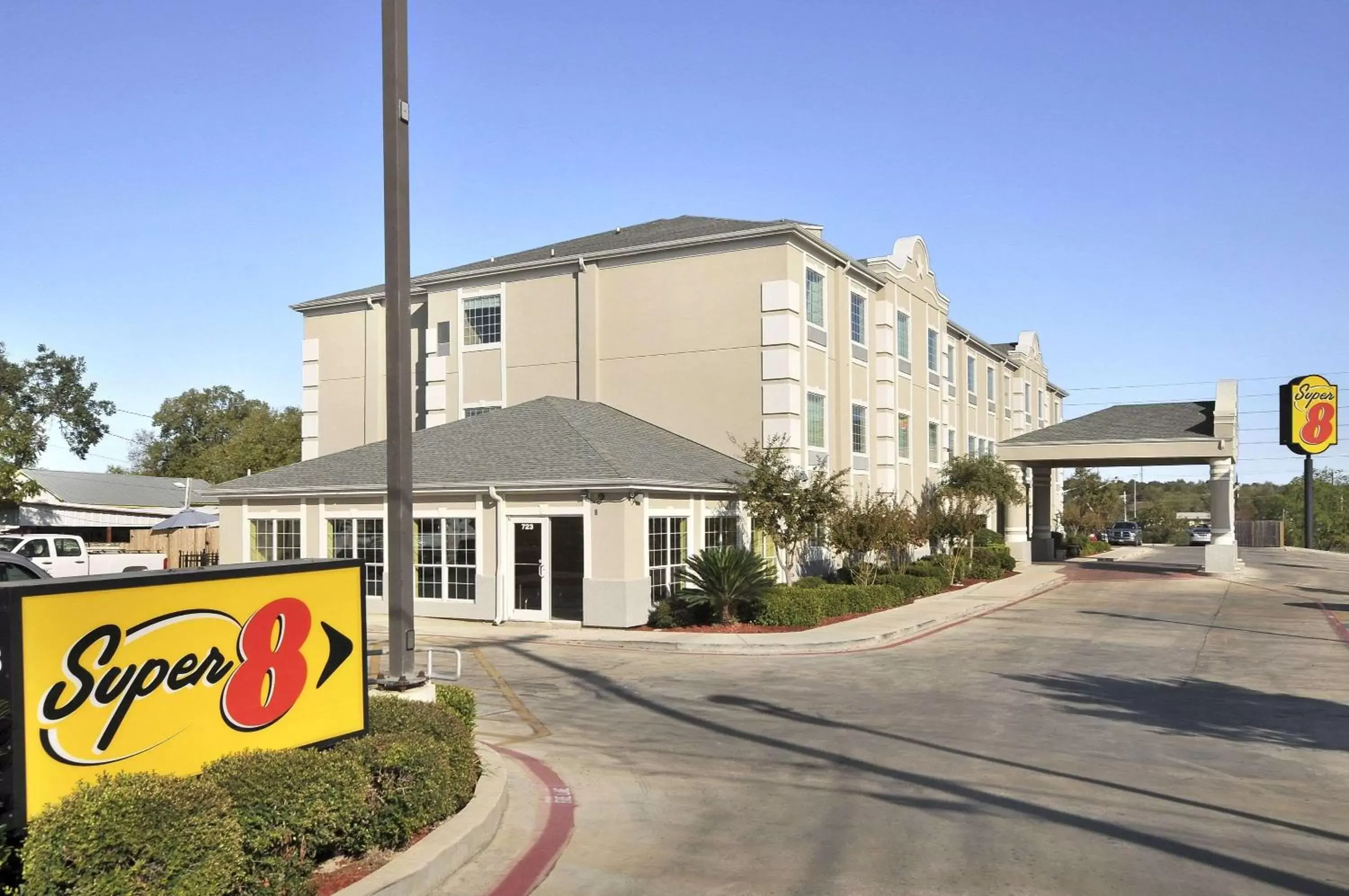 Other, Property Building in Super 8 by Wyndham San Antonio/Alamodome Area