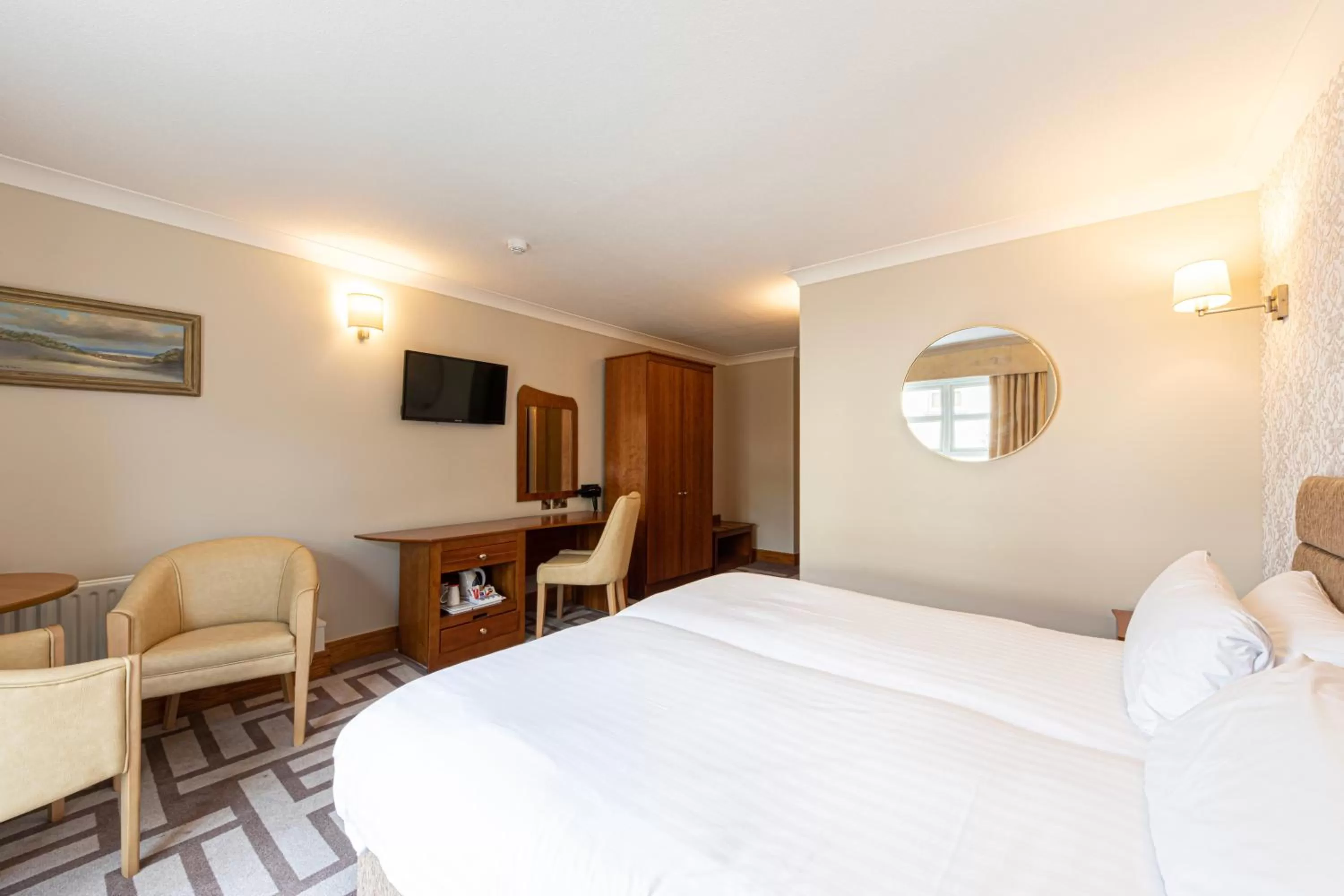 Bedroom, Bed in Ballina Manor Hotel