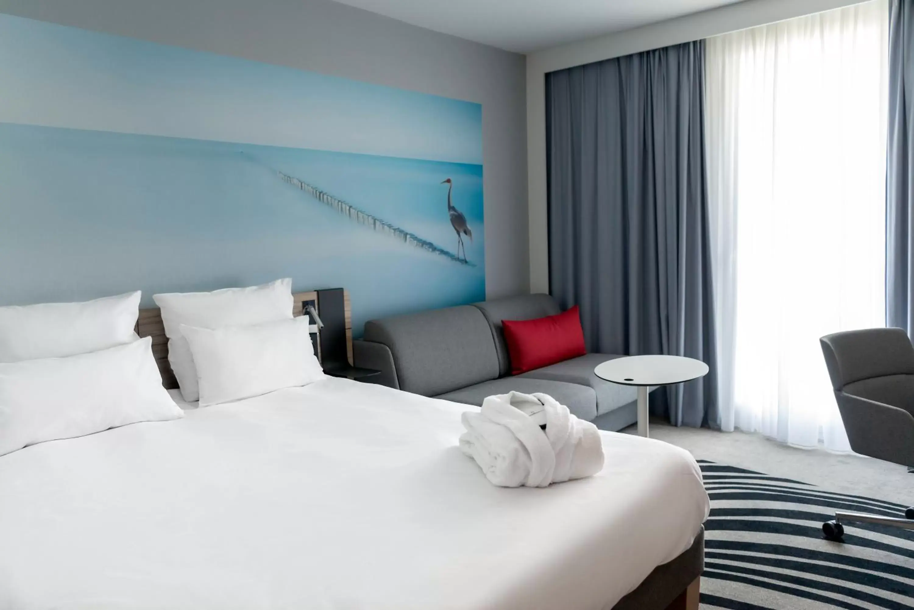 Bedroom, Bed in Novotel Le Havre Centre Gare