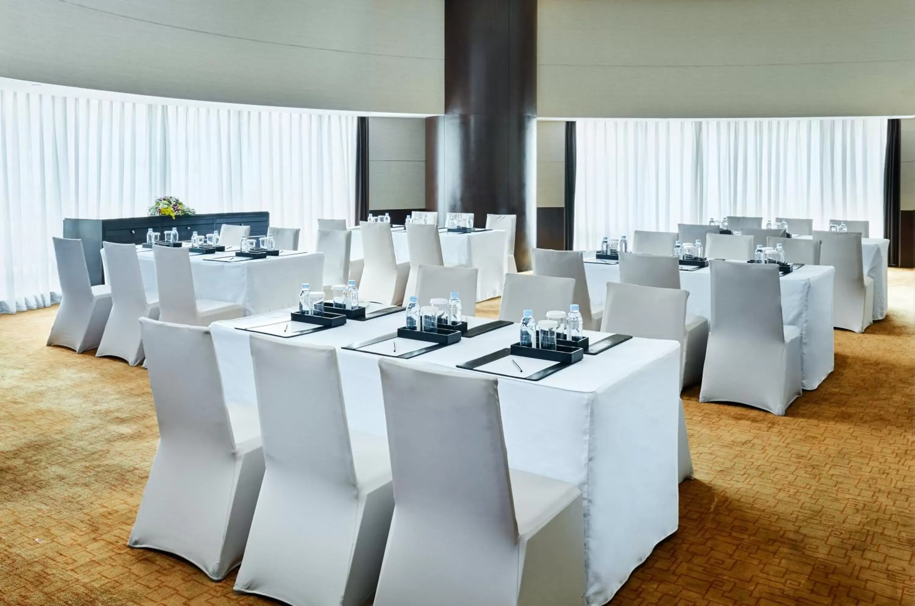 Meeting/conference room, Banquet Facilities in InterContinental Shanghai Pudong, an IHG Hotel