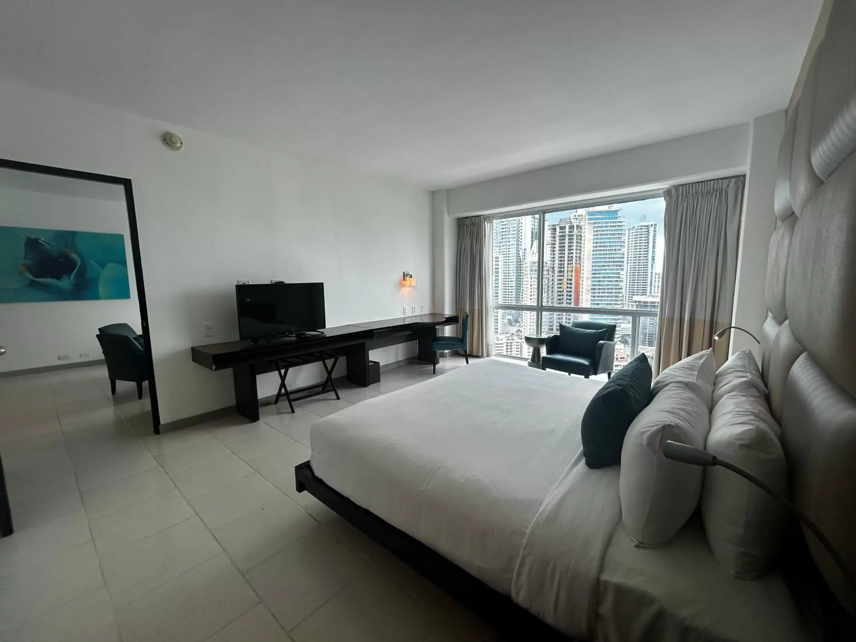 Photo of the whole room, TV/Entertainment Center in Decapolis Hotel Panama City