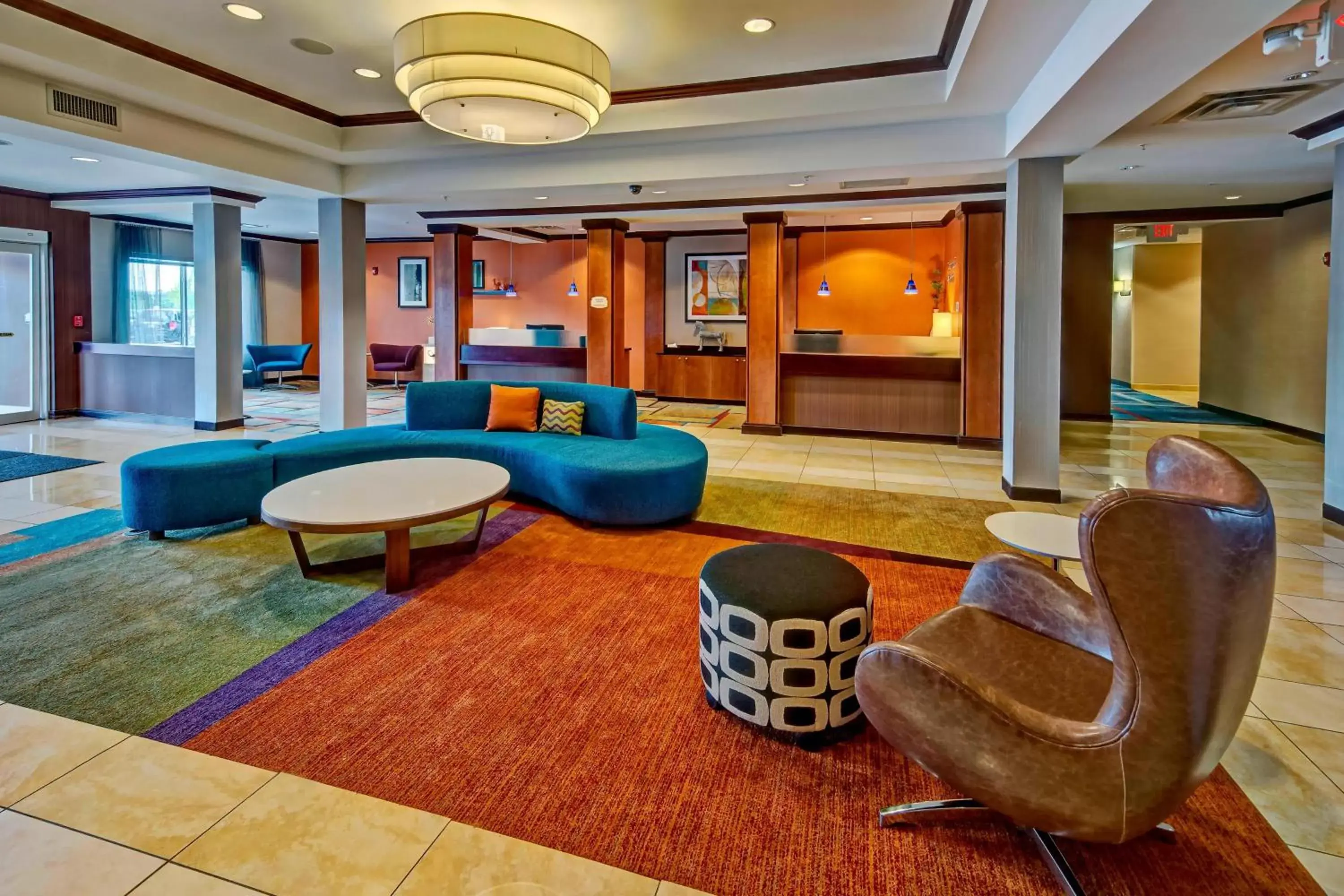 Lobby or reception, Lounge/Bar in Fairfield Inn and Suites by Marriott Oklahoma City Airport